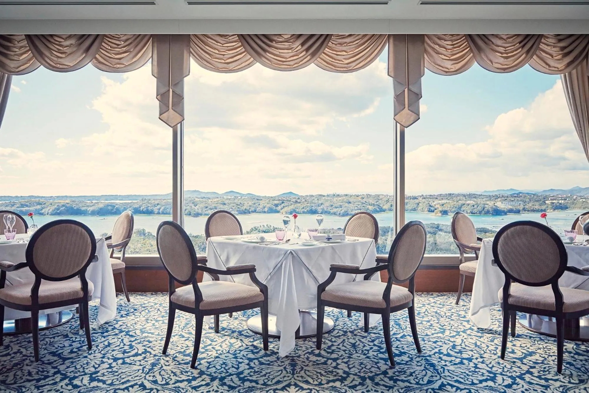 Restaurant/places to eat in Shima Kanko Hotel The Bay Suites