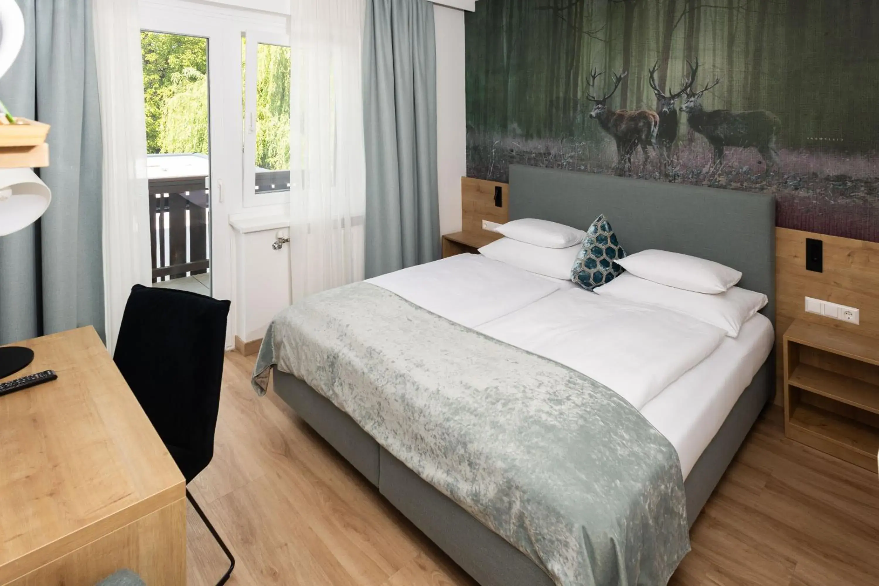 Double Room with Balcony without Lake View - single occupancy in Hotel Garni Wurzer Double Room with Balcony without Lake View - single occupancy in Hotel Garni Wurzer