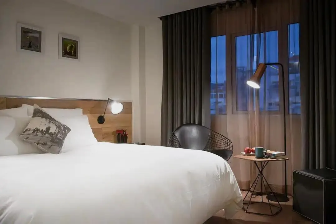 Bed in C Central Hotel- Đề Thám Bùi Viện Walking Street