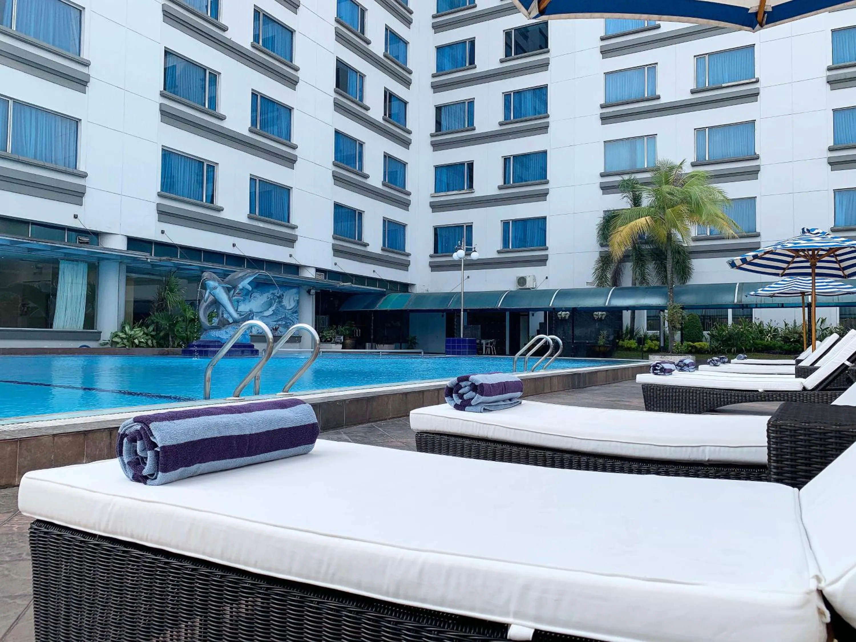 Swimming pool in Grand Mercure Medan Angkasa