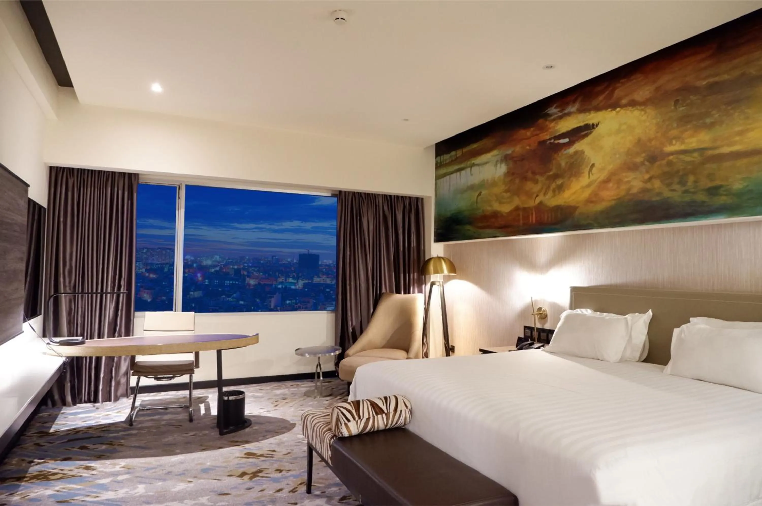 Bedroom, Bed in Grand Mercure Medan Angkasa