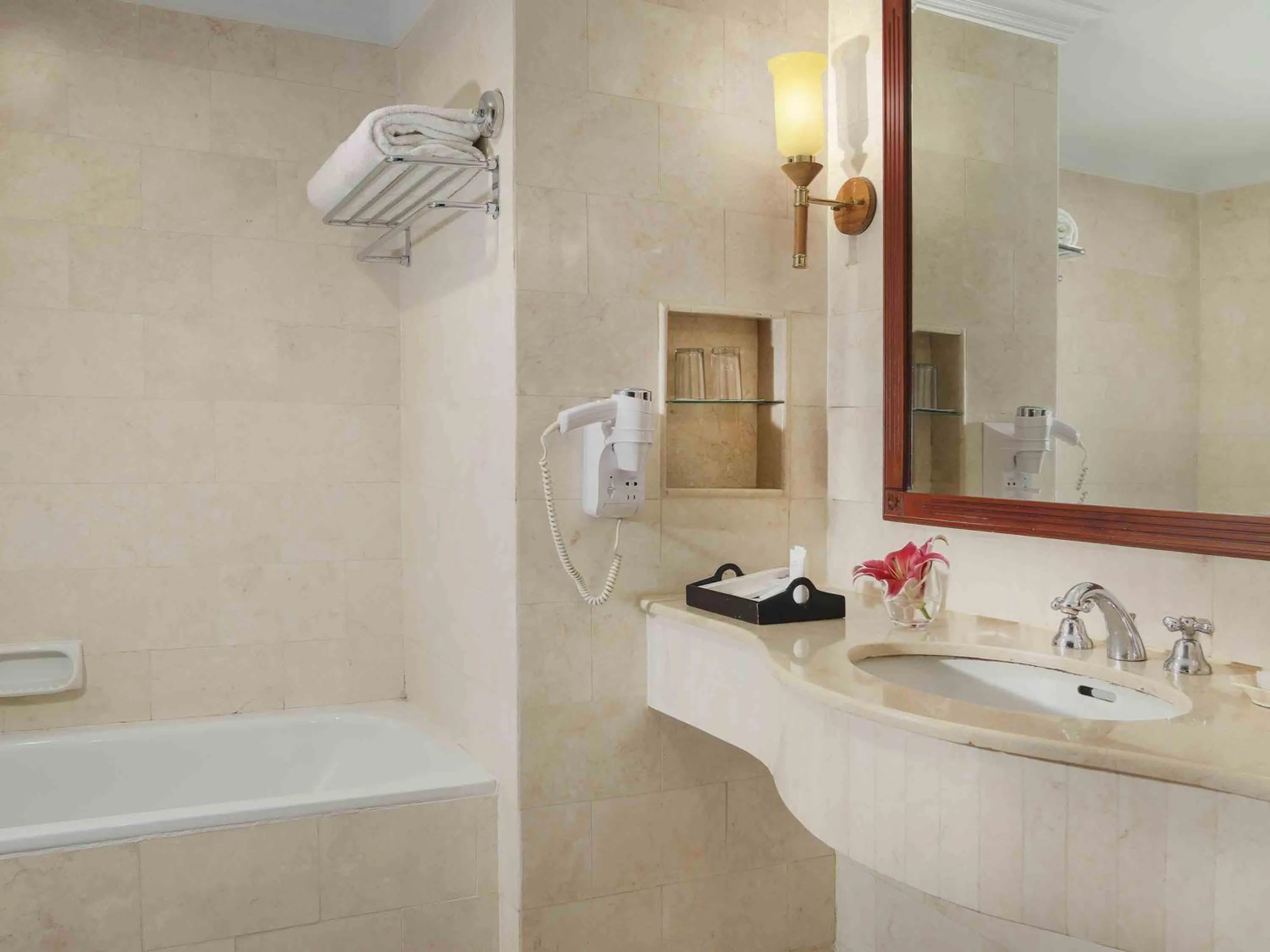 Bedroom in Grand Mercure Medan Angkasa