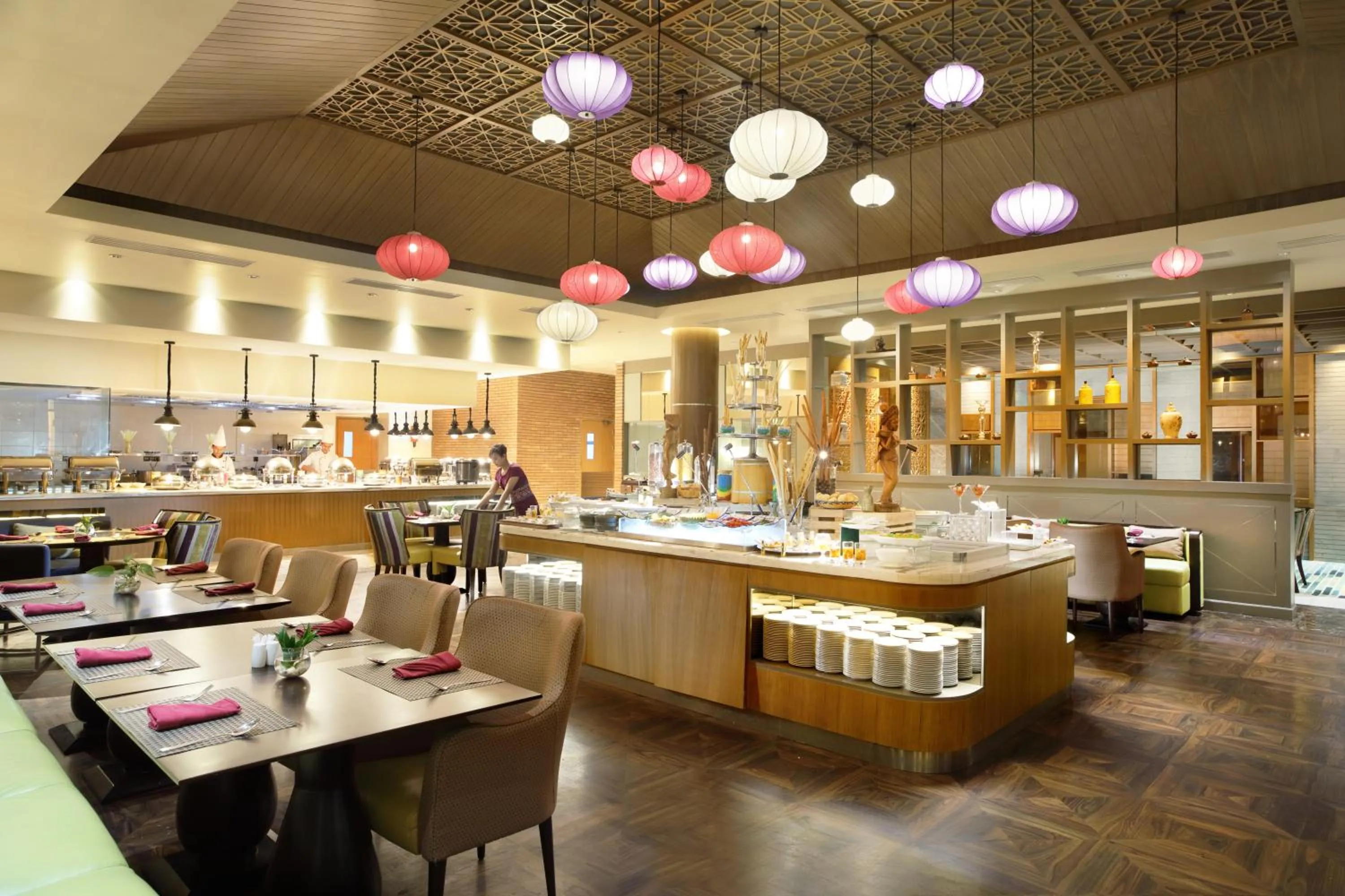 Restaurant/places to eat in Grand Mercure Medan Angkasa