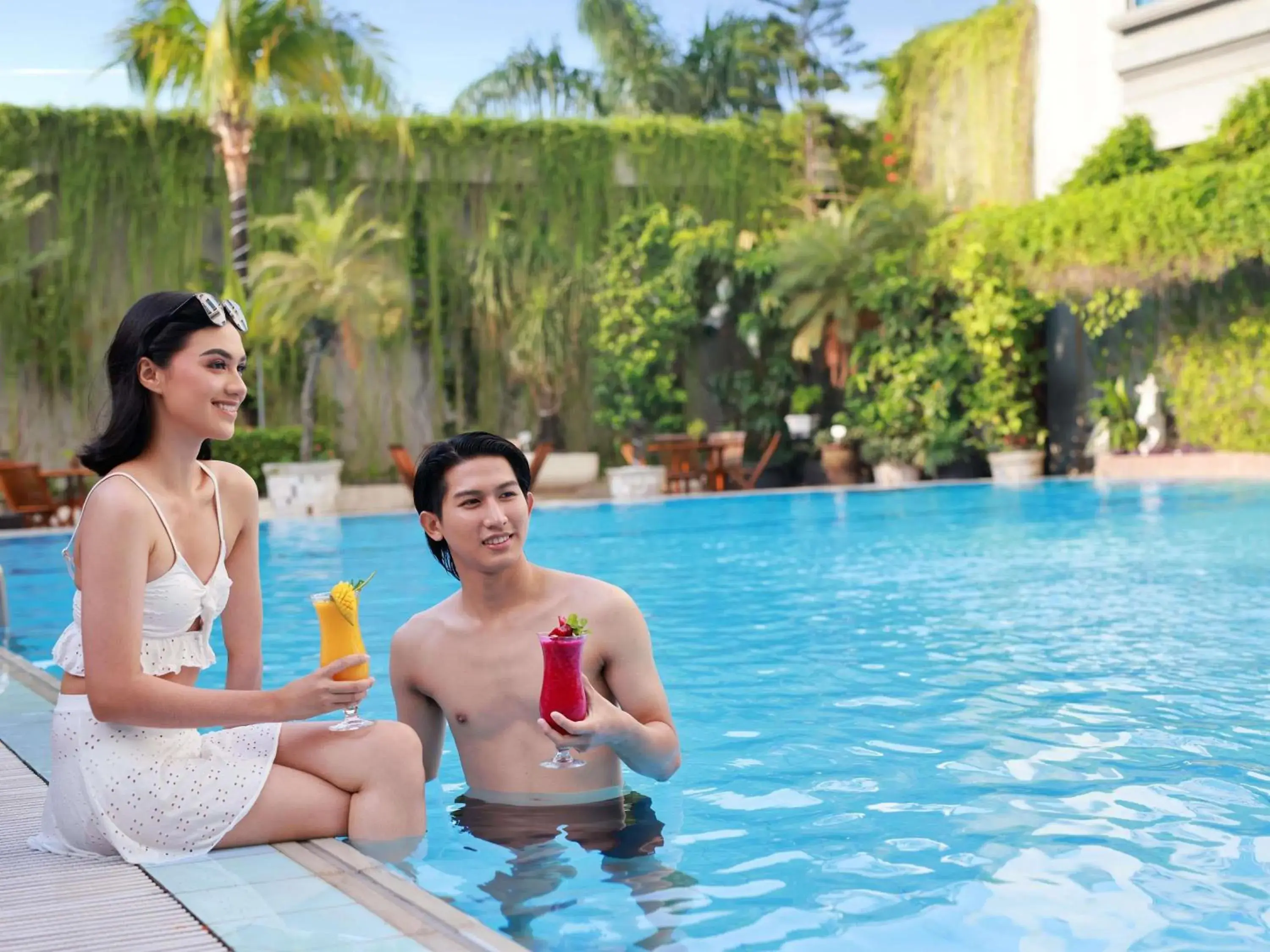 Pool view in Grand Mercure Medan Angkasa Pool view in Grand Mercure Medan Angkasa