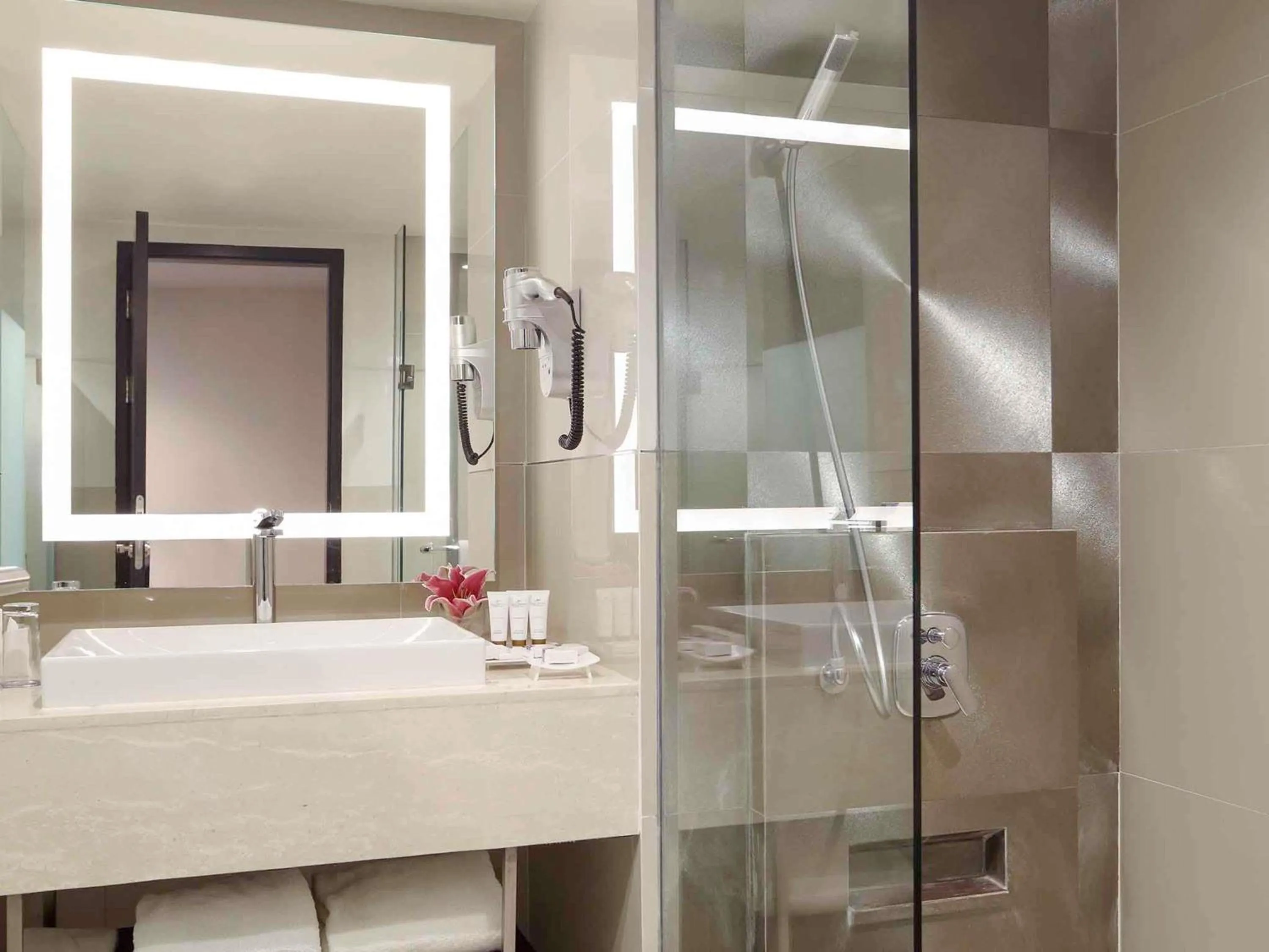 Bedroom in Grand Mercure Medan Angkasa