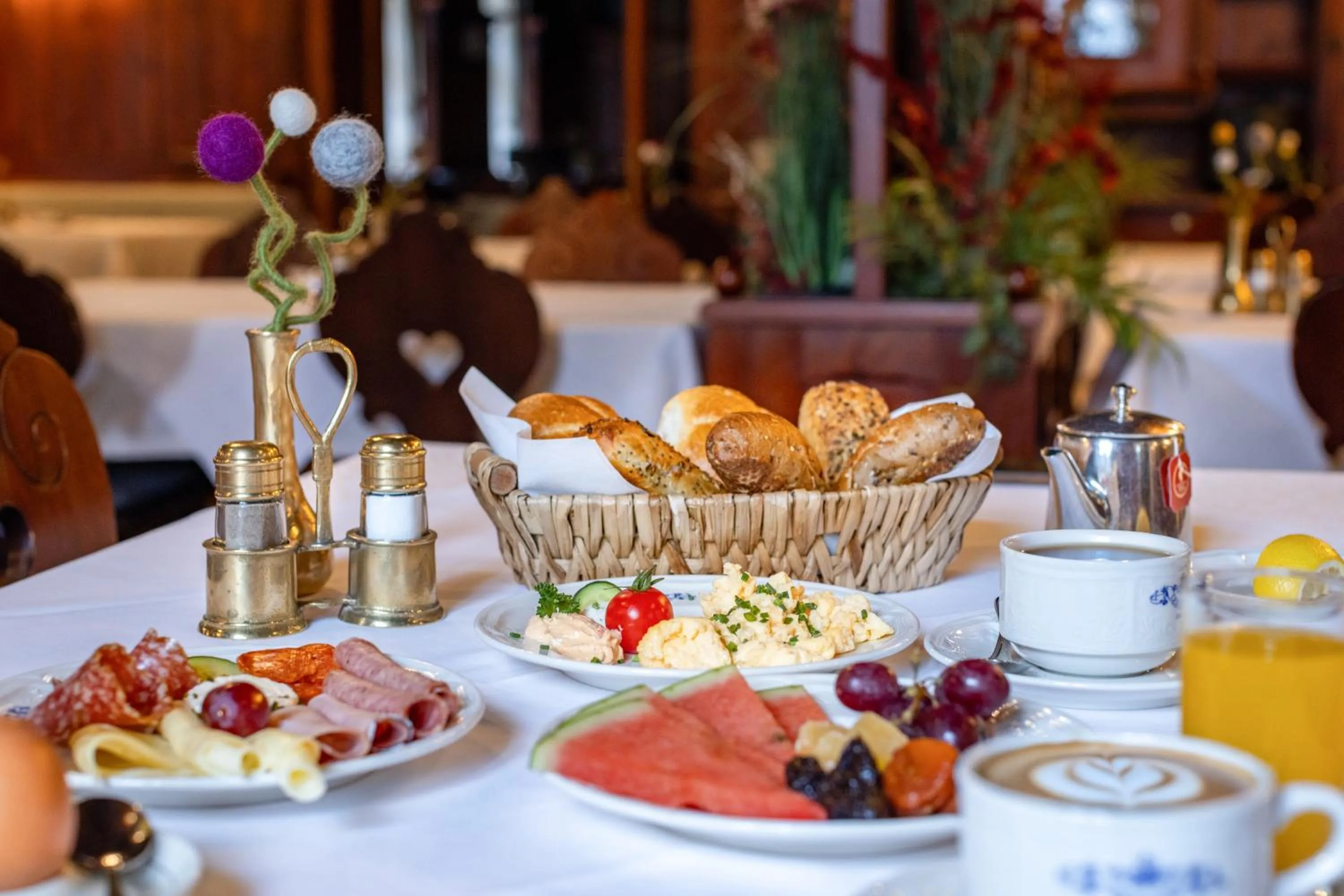 Breakfast in Hotel Lebzelter