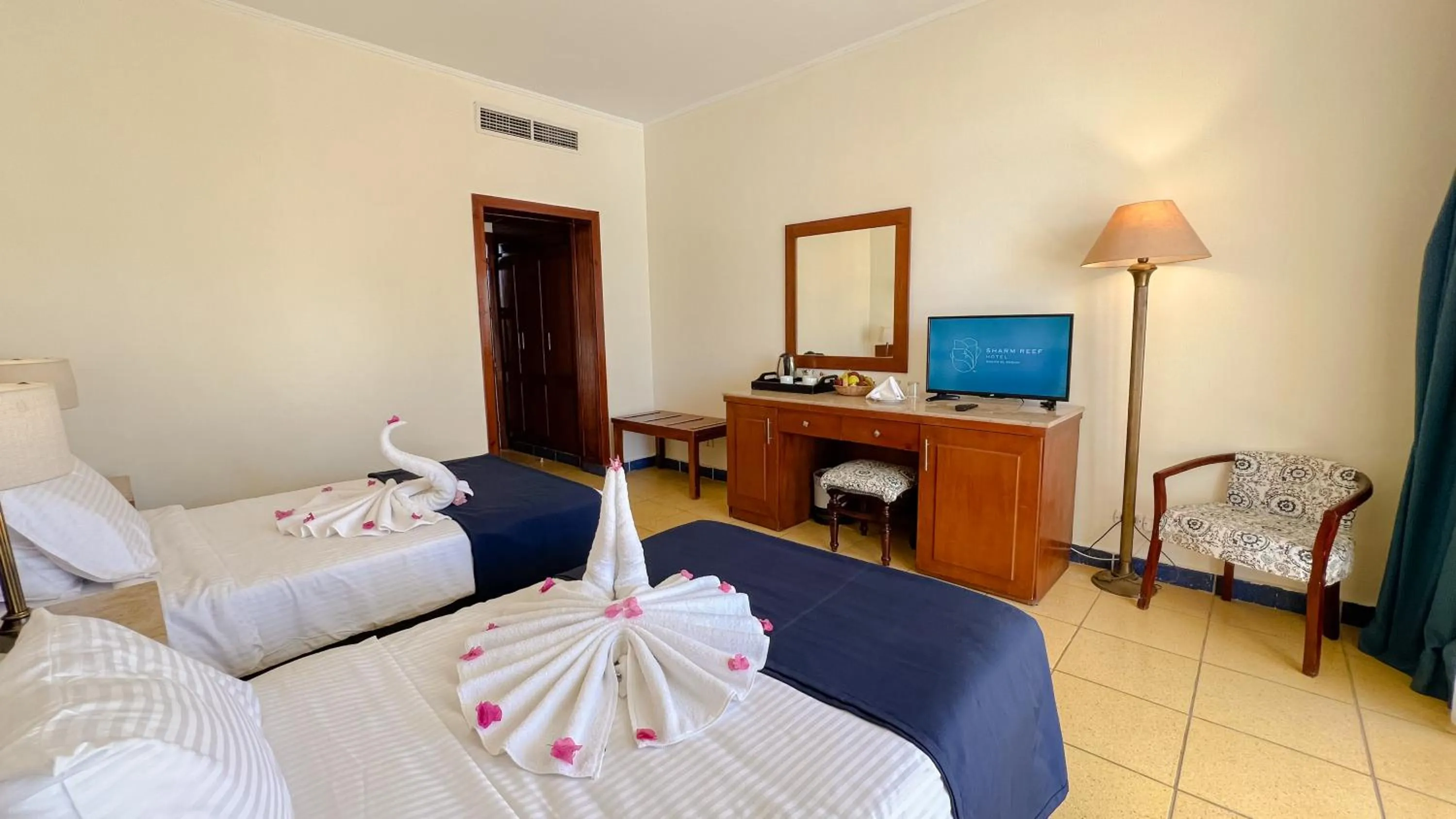 Bedroom, Bed in Sharm Reef Hotel