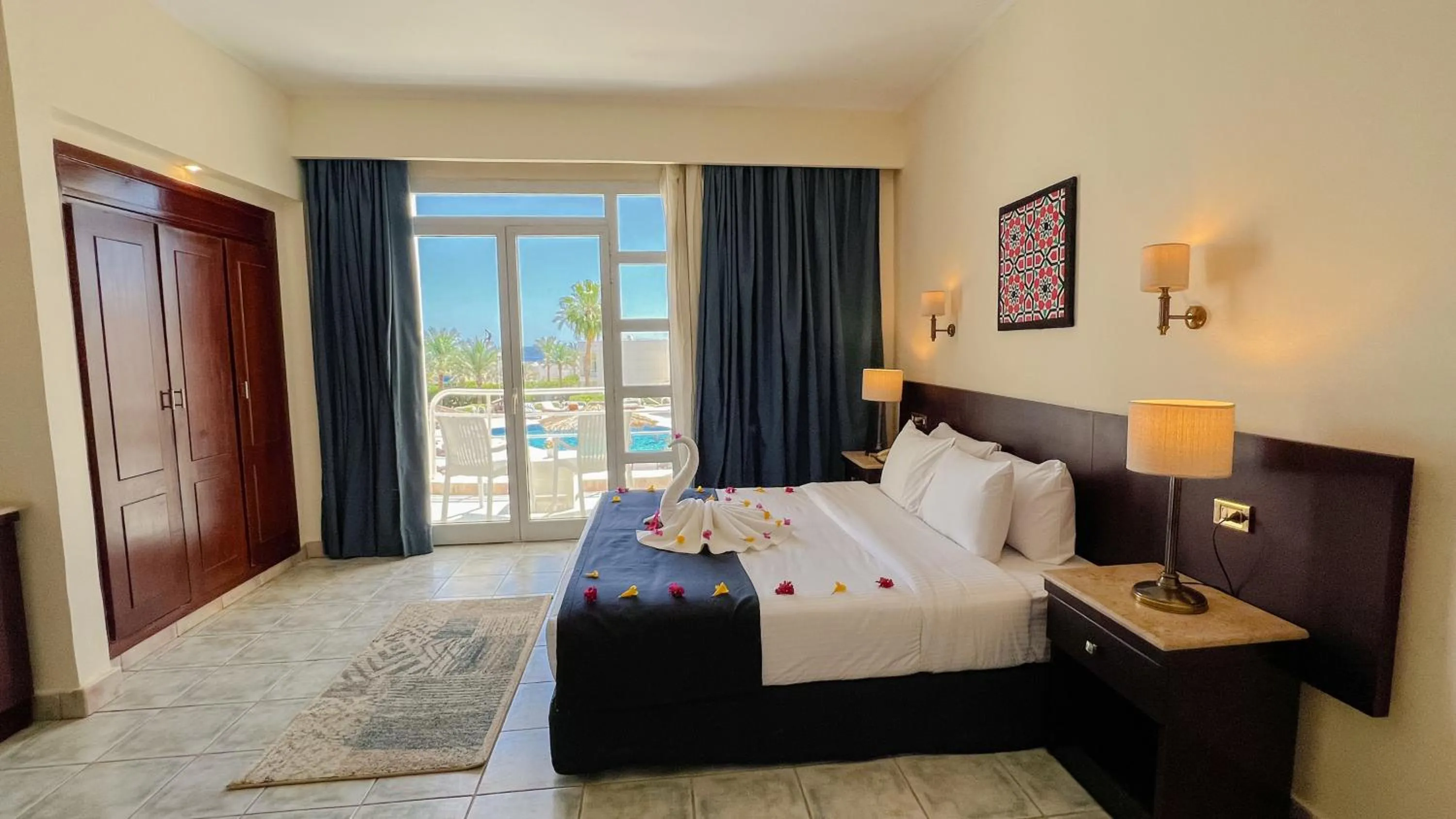 Photo of the whole room, Bed in Sharm Reef Hotel