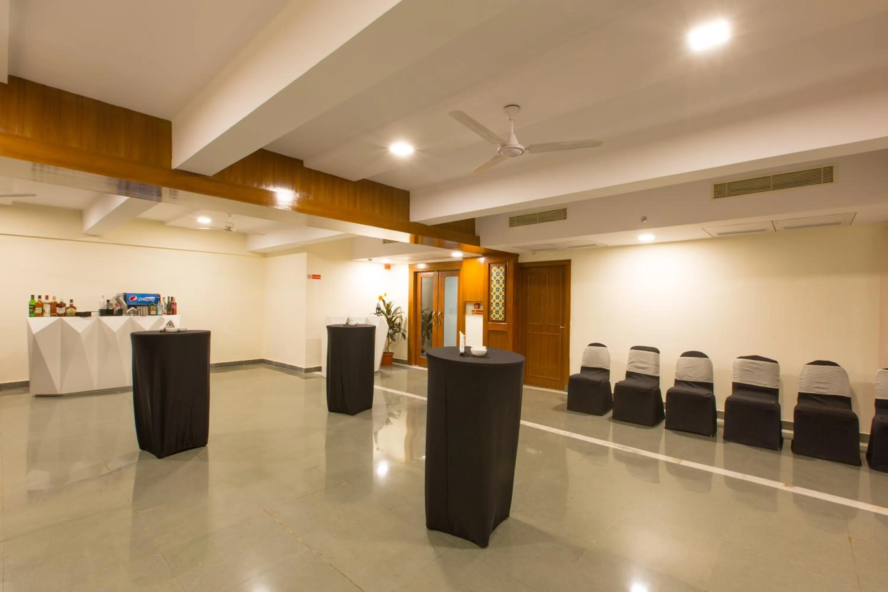 Banquet/Function facilities in Viva Hotel Near Madgaon Railway Station