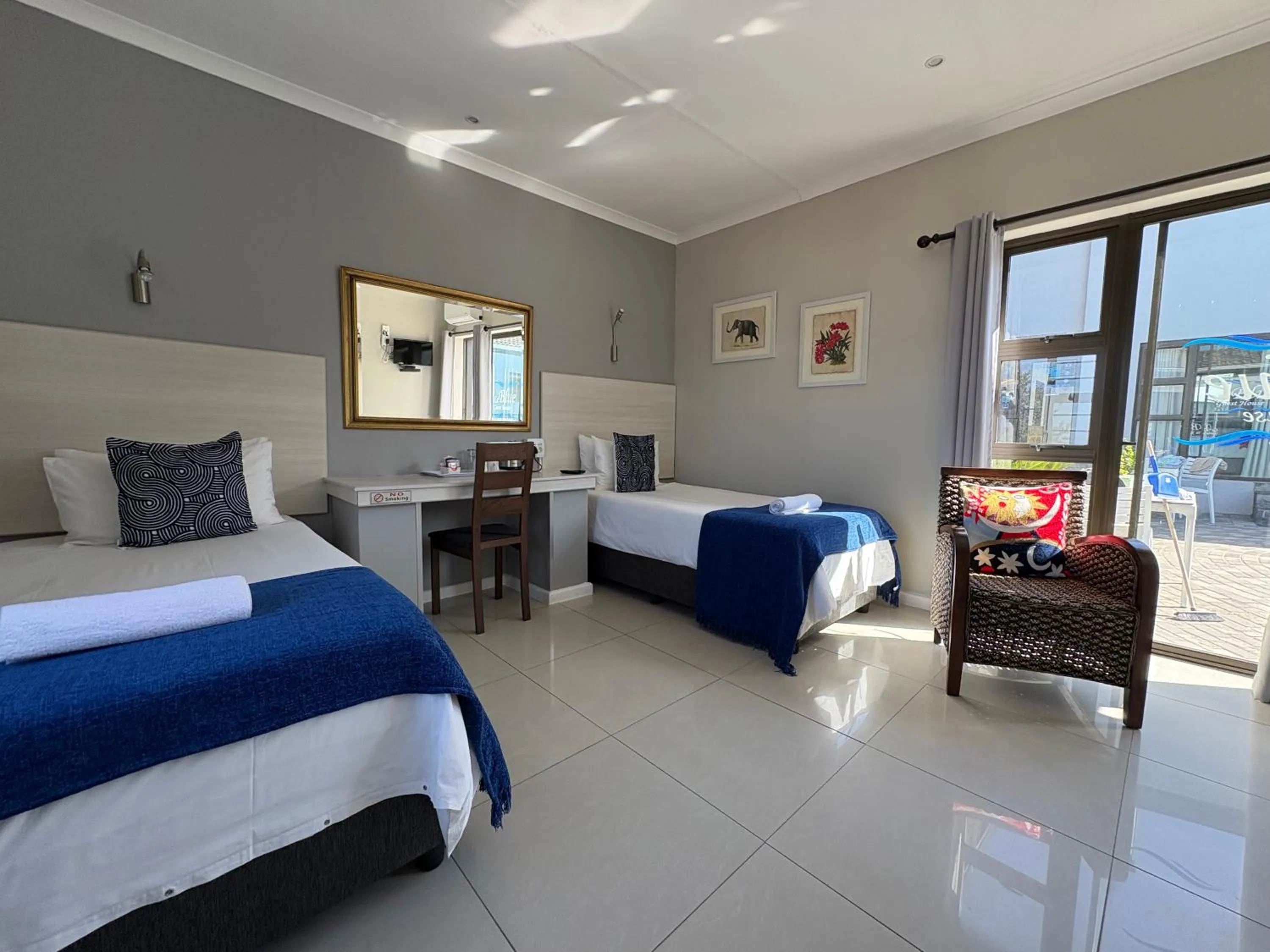 Bedroom, Bed in Le Blue Guesthouse