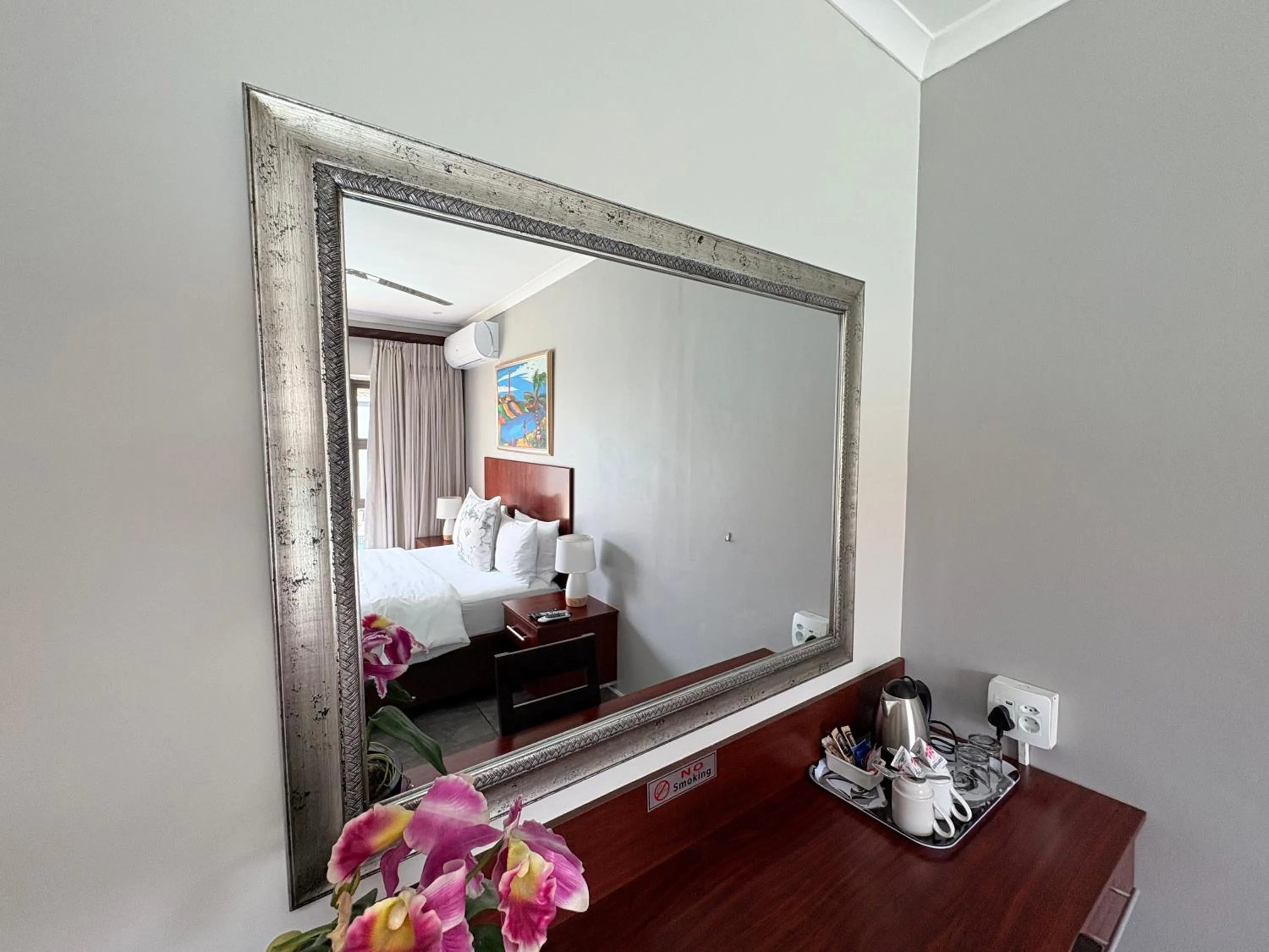 Bedroom, Bed in Le Blue Guesthouse