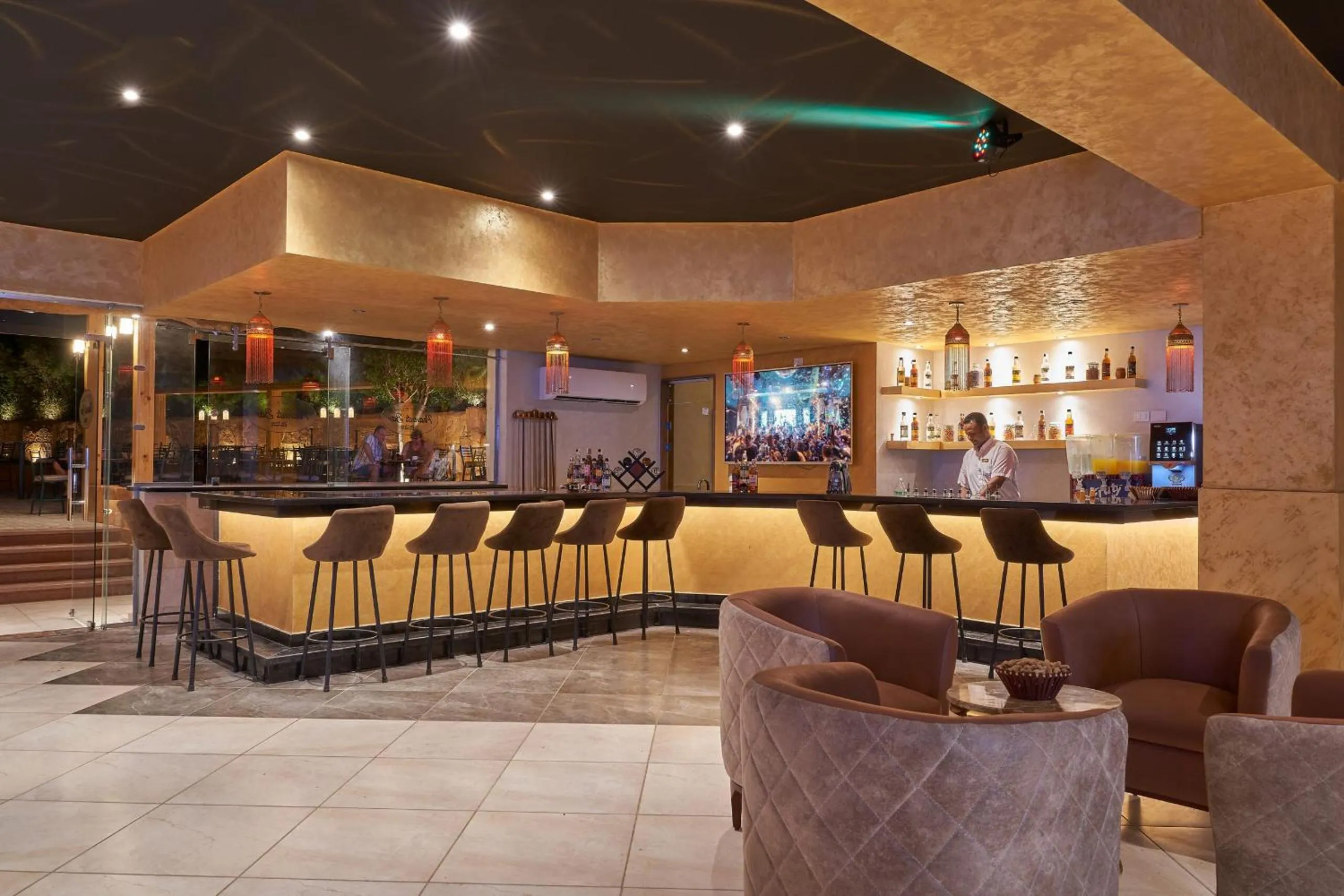 Restaurant/places to eat in Three Corners Sea Beach Resort