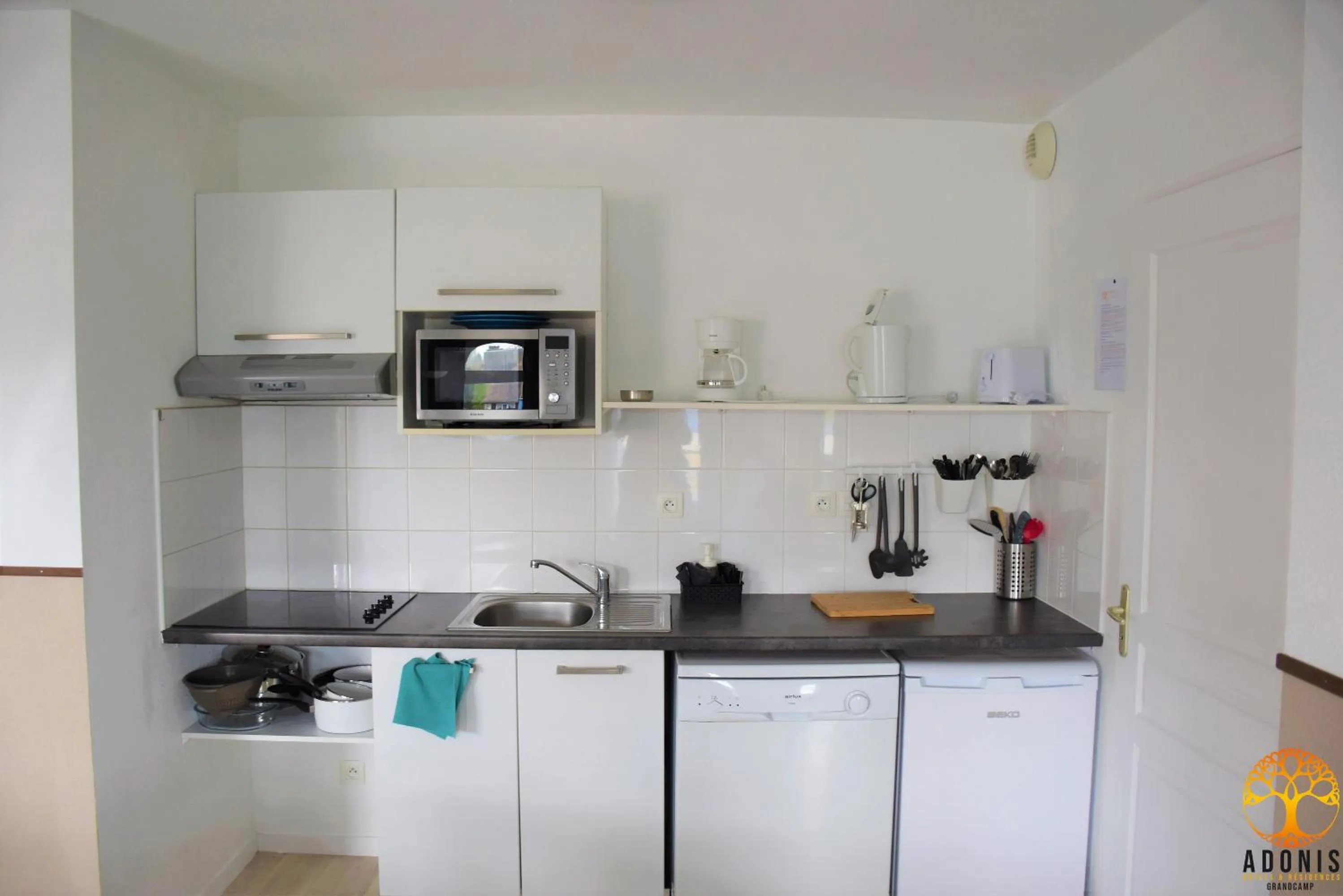 Kitchen or kitchenette in Adonis Grandcamp - Résidence Les Isles De Sola