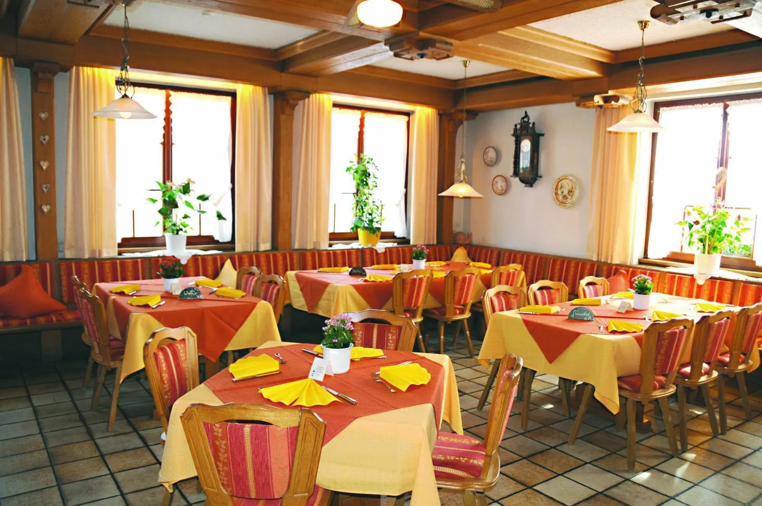 Restaurant/places to eat in Hotel Schwarzes Ross