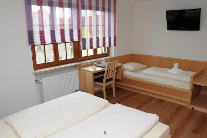 Photo of the whole room, Bed in Hotel Schwarzes Ross