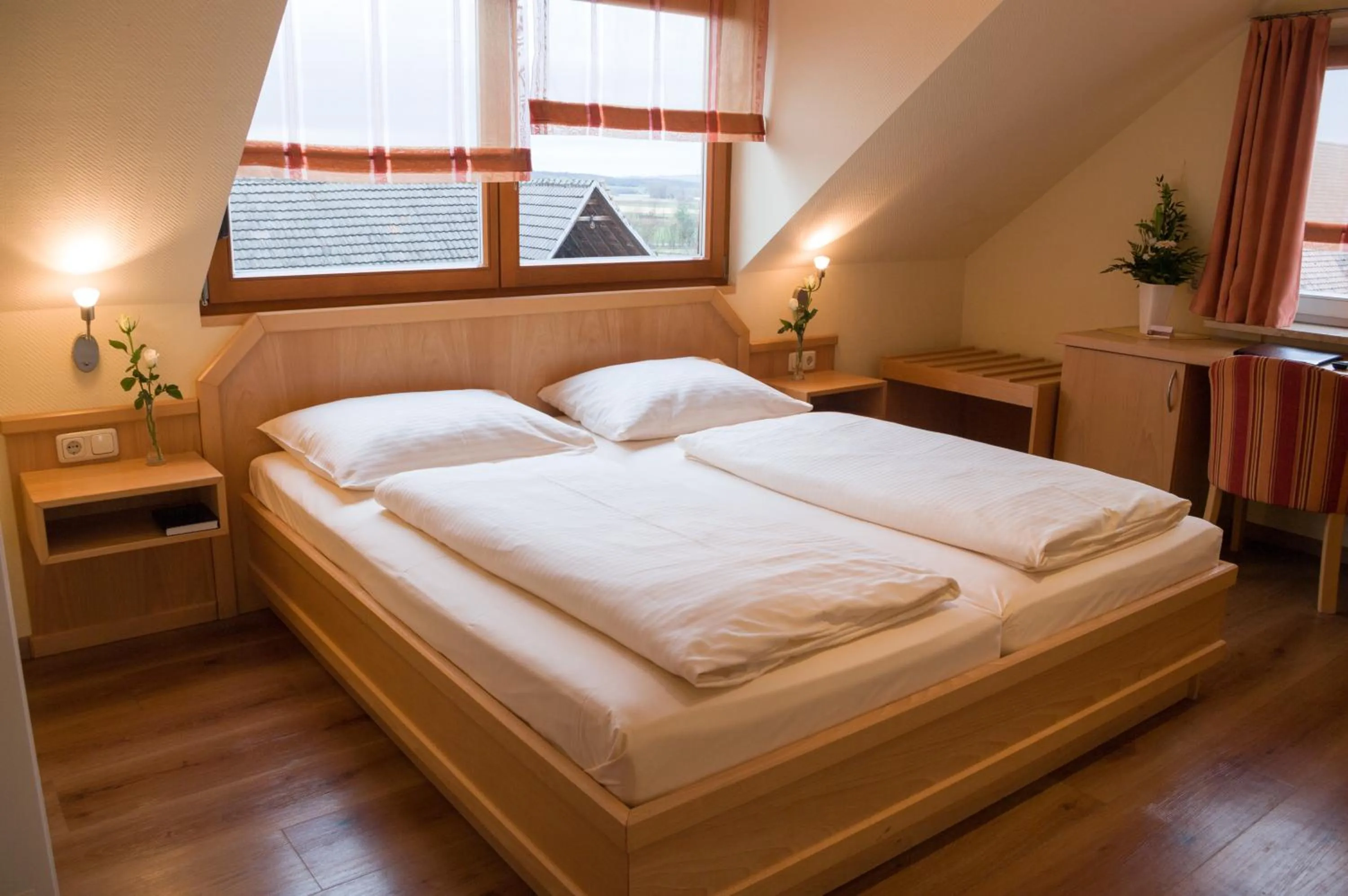 Photo of the whole room, Bed in Hotel Schwarzes Ross