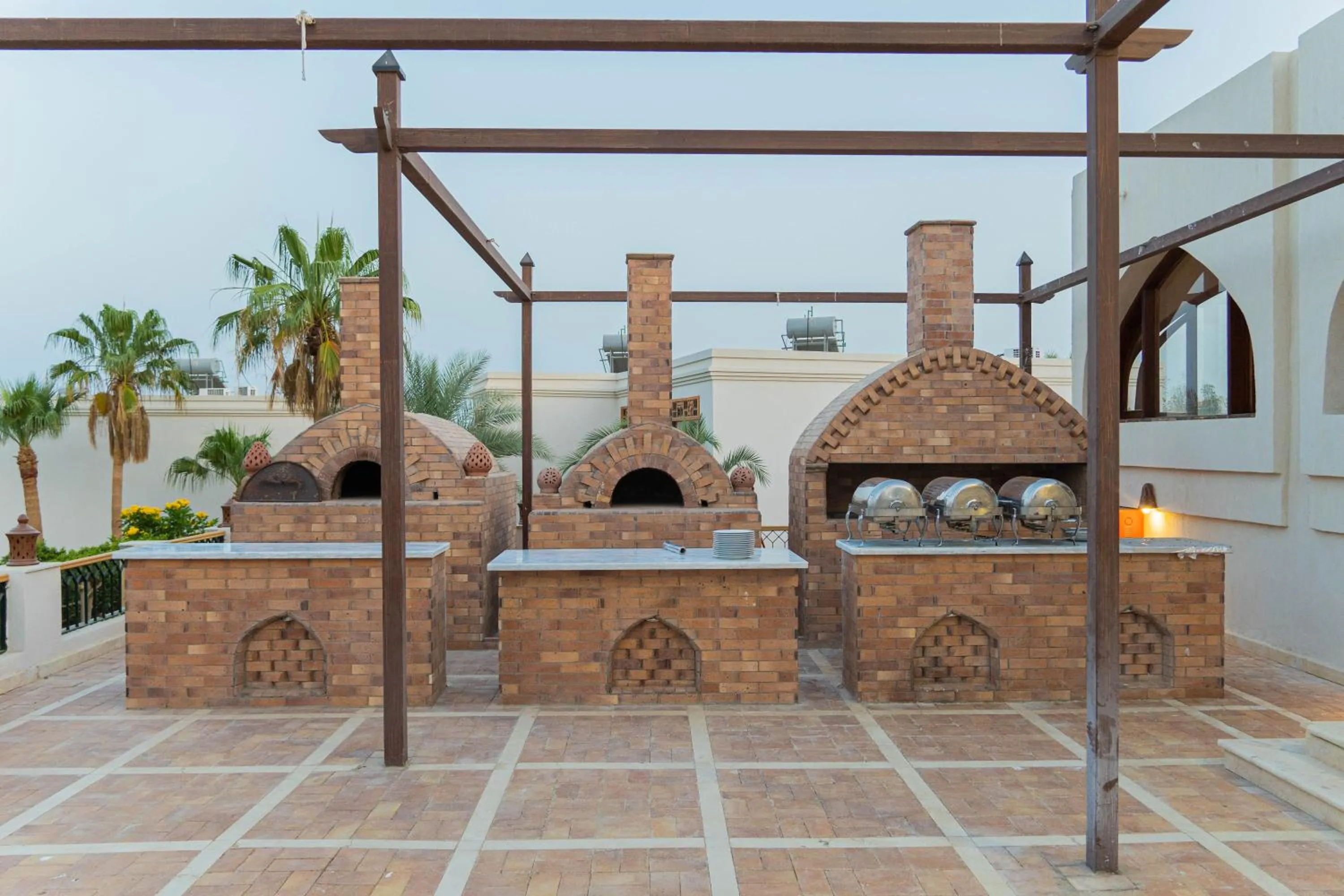 BBQ facilities in Club Reef Resort & Spa