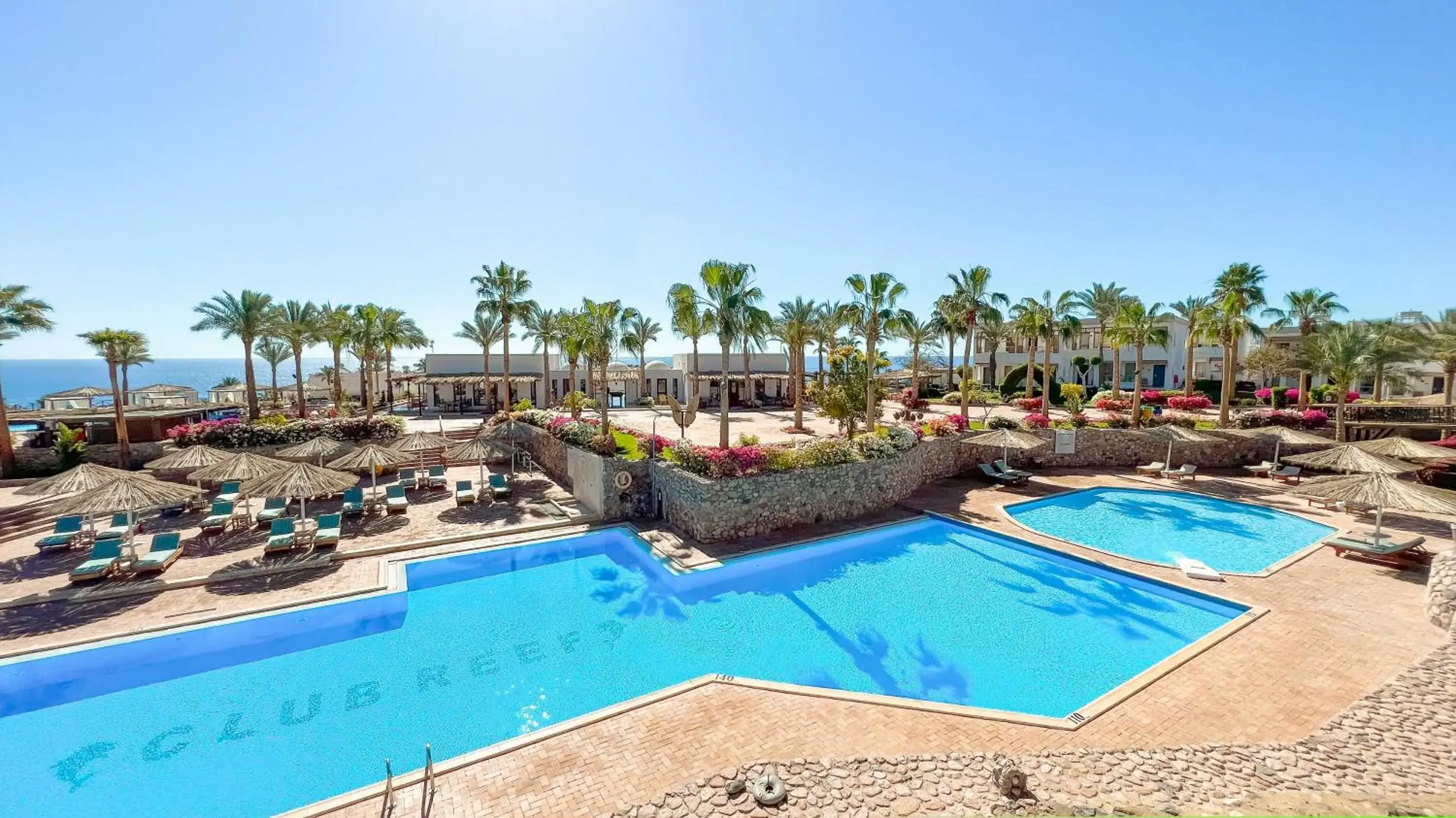 Swimming Pool in Club Reef Resort