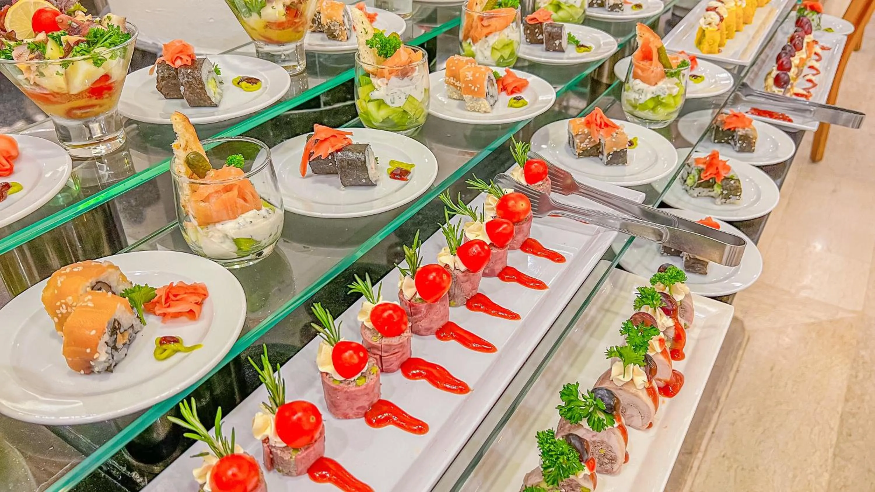 Food in Club Reef Resort & Spa