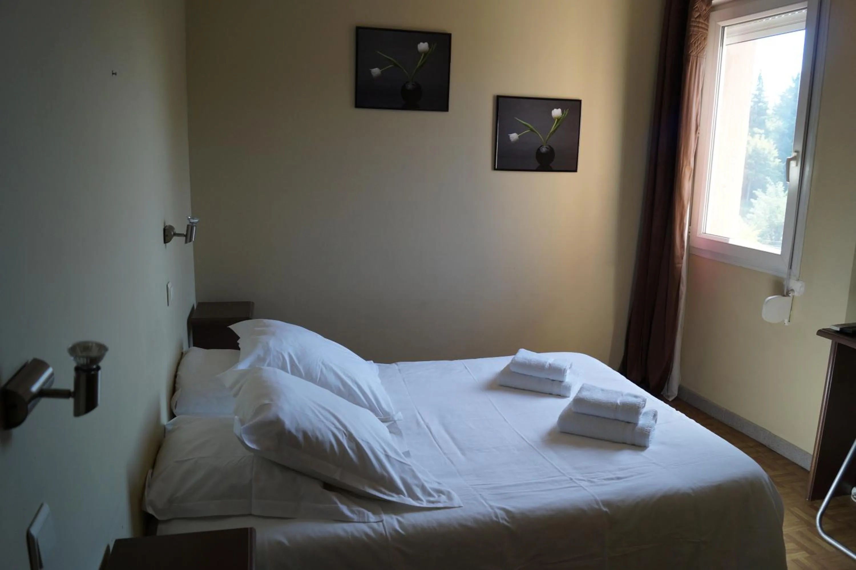 Photo of the whole room in Le Bistrot D'orange