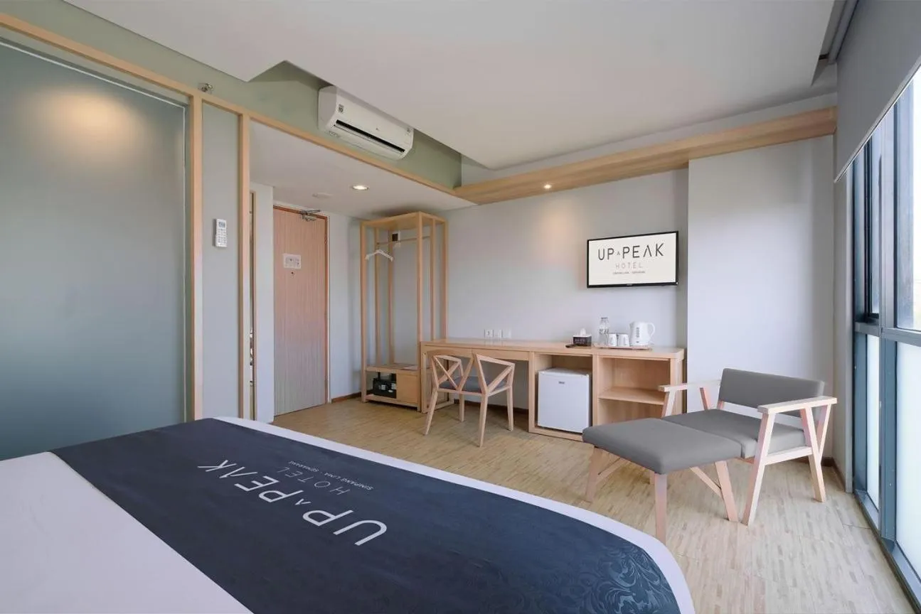 Living room, Bed in Up-Peak Hotel Simpang Lima Semarang Formerly HA-KA Simpanglima Hotel Semarang