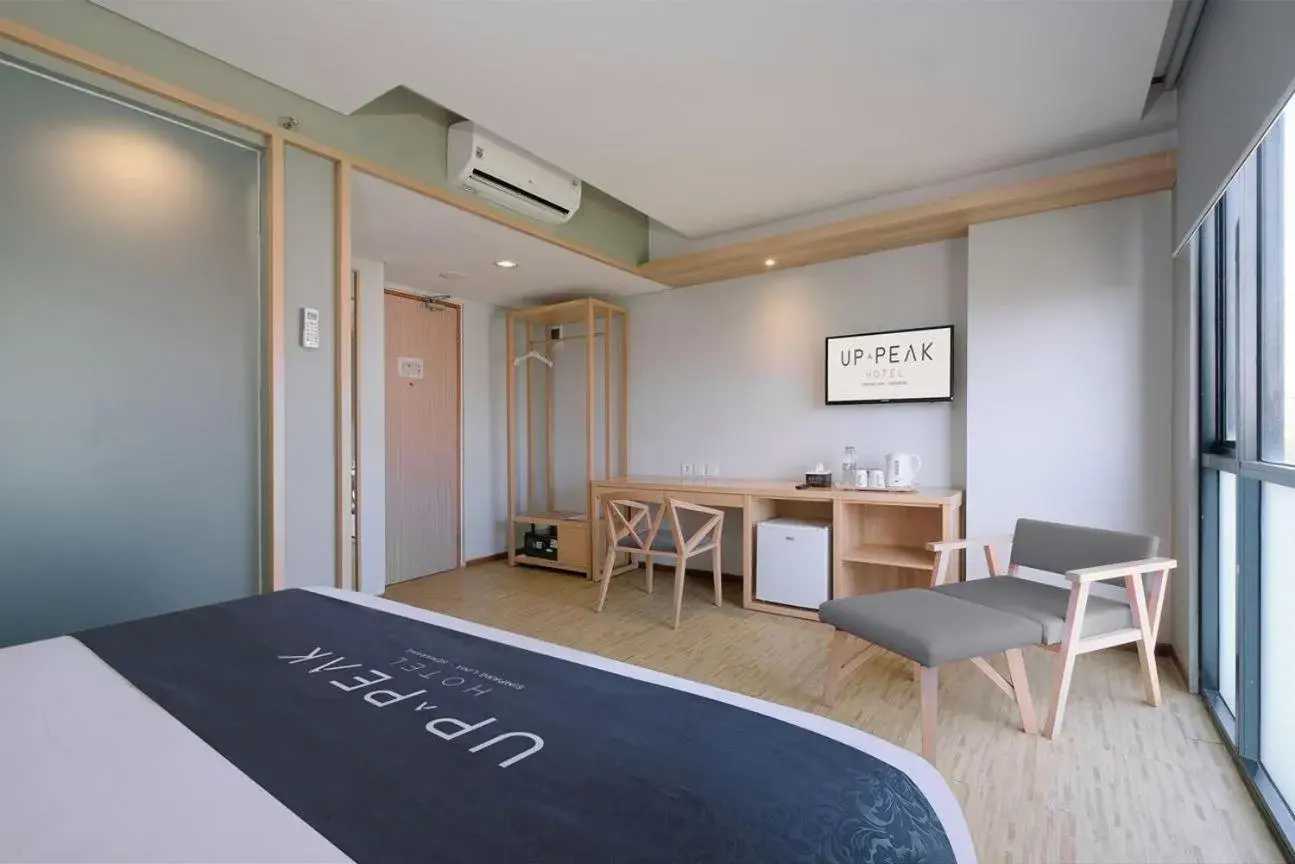 Living room, Bed in Up-Peak Hotel Simpang Lima Semarang Formerly HA-KA Simpanglima Hotel Semarang Living room, Bed in Up-Peak Hotel Simpang Lima Semarang Formerly HA-KA Simpanglima Hotel Semarang