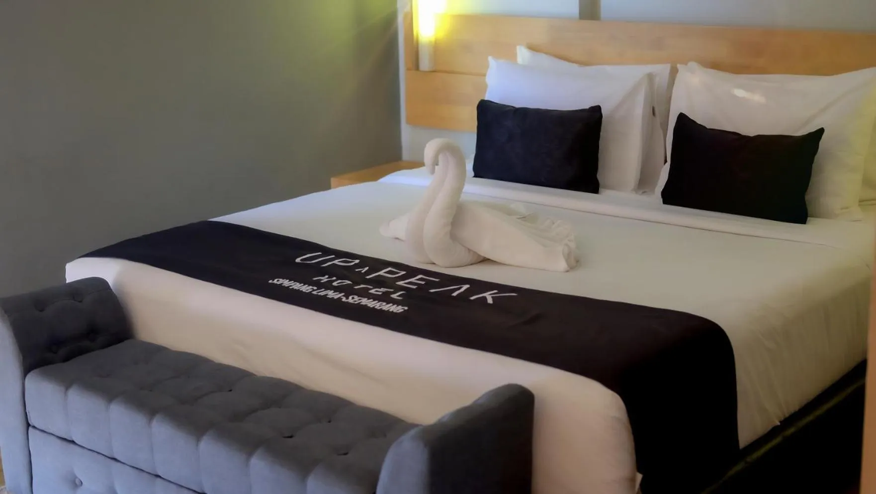 Bed in Up-Peak Hotel Simpang Lima Semarang Formerly HA-KA Simpanglima Hotel Semarang