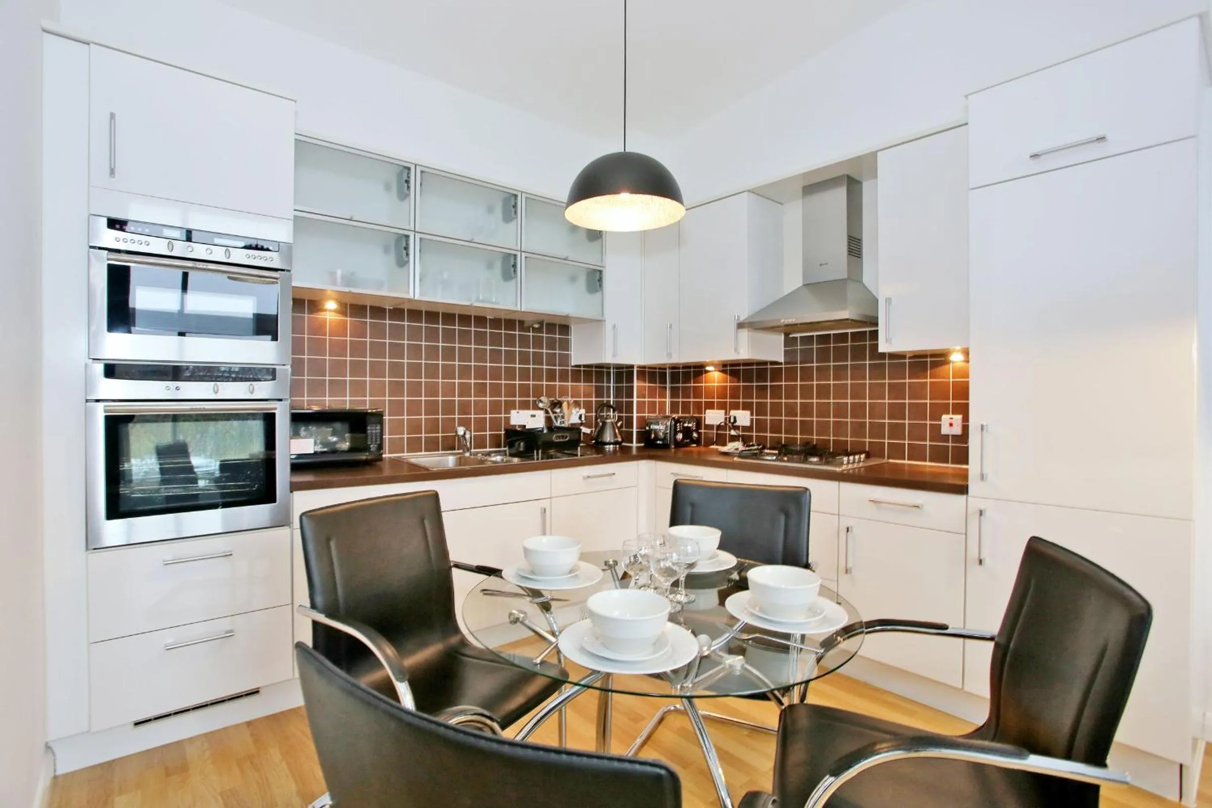 Orange Apartments - Kepplestone