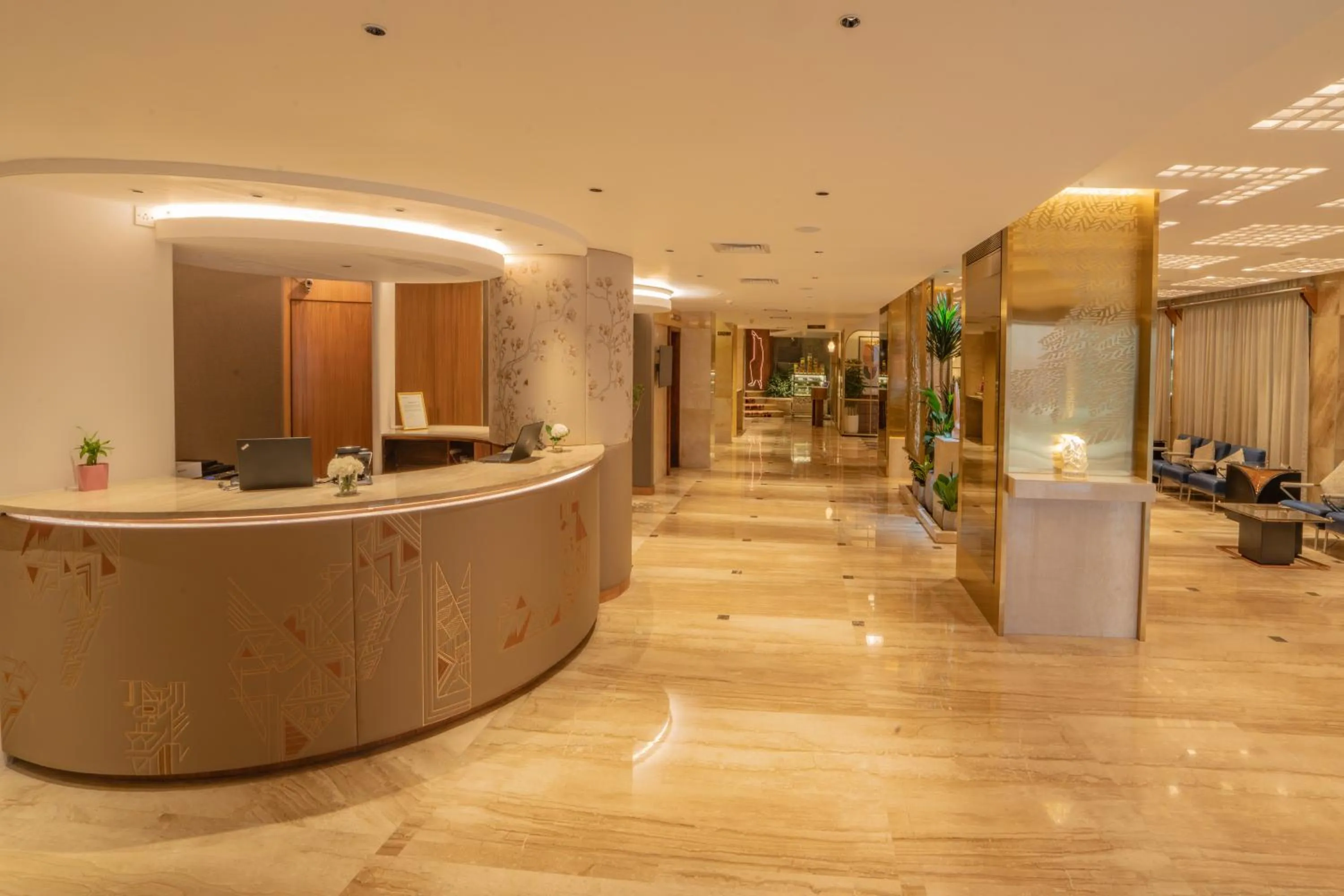 Hotel Kohinoor Continental, Airport - Newly Renovated