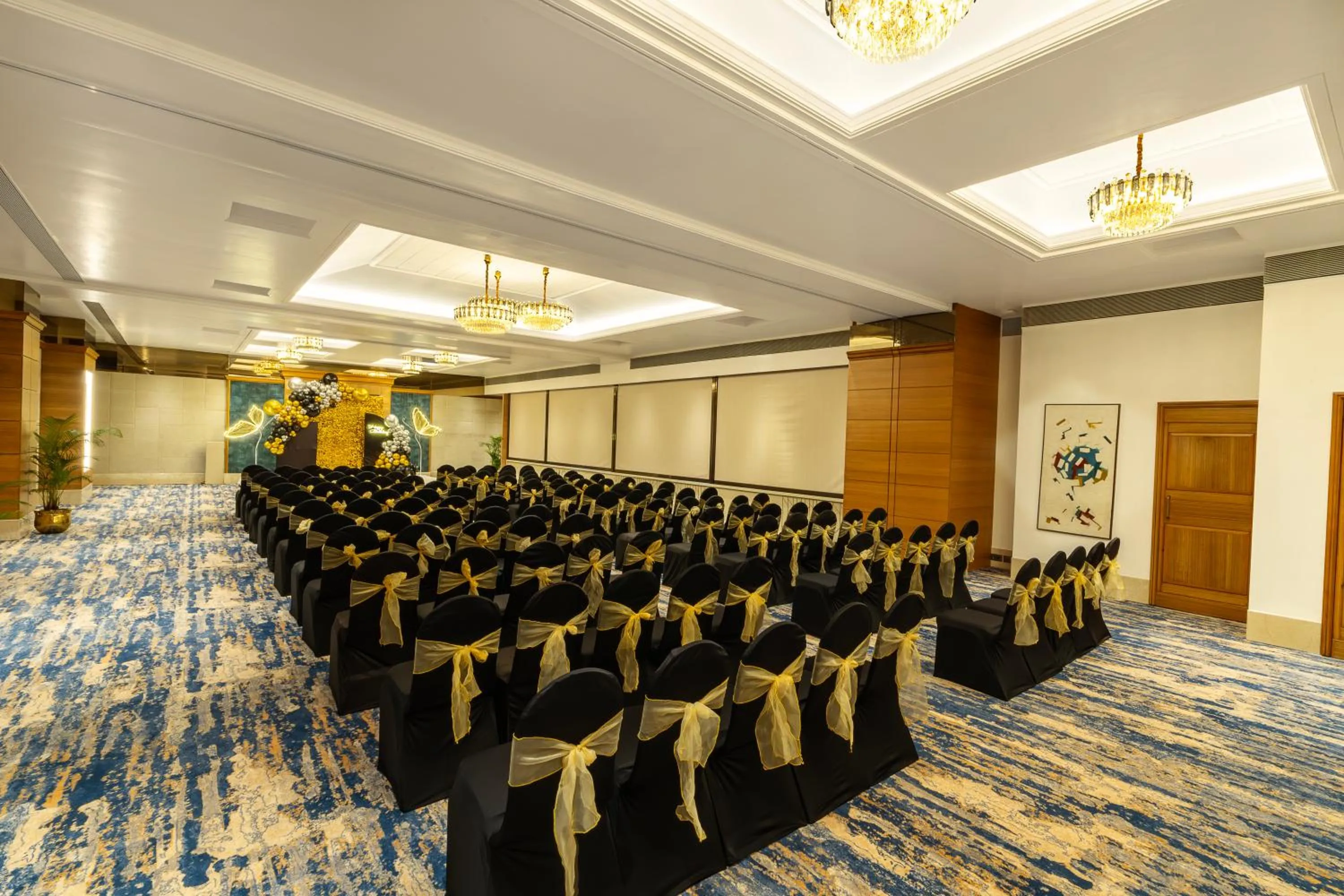 Hotel Kohinoor Continental, Airport - Newly Renovated