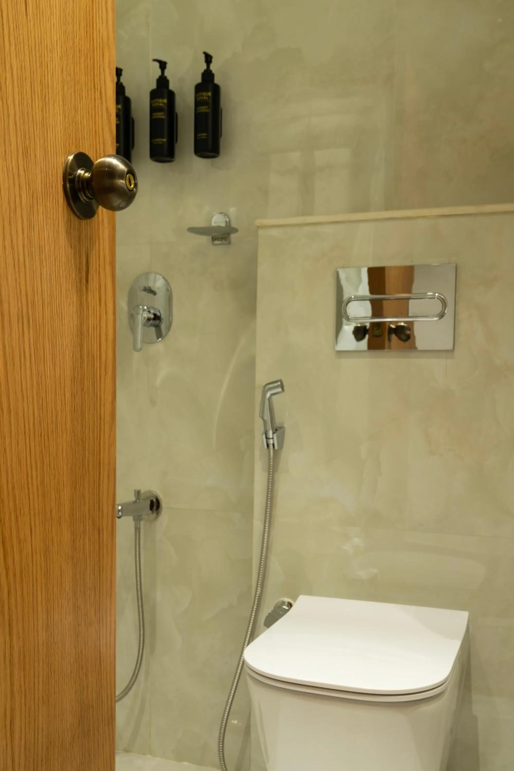 Toilet in Hotel Kohinoor Continental, Airport - Newly Renovated