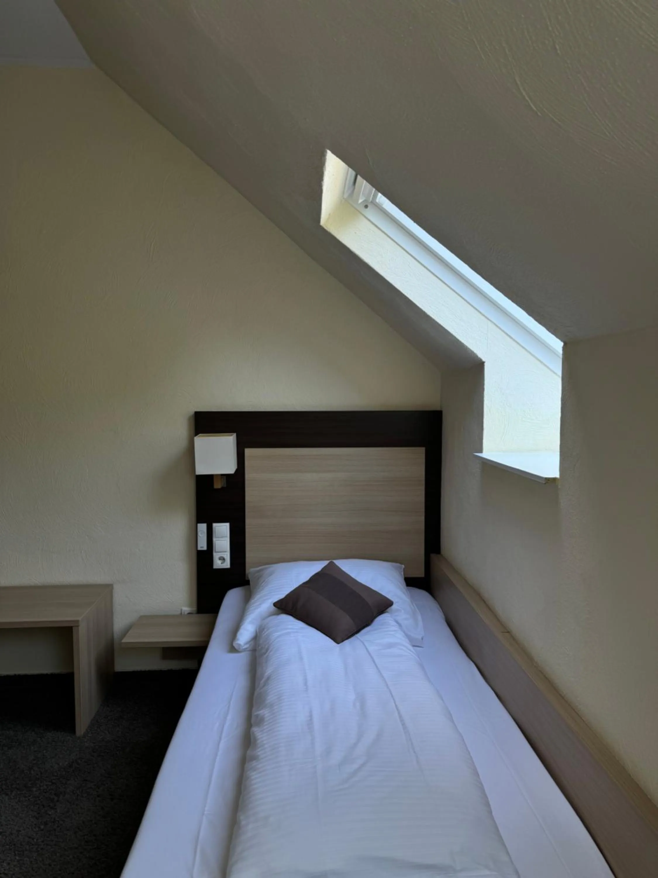 Bed in Hotel Biedermeier