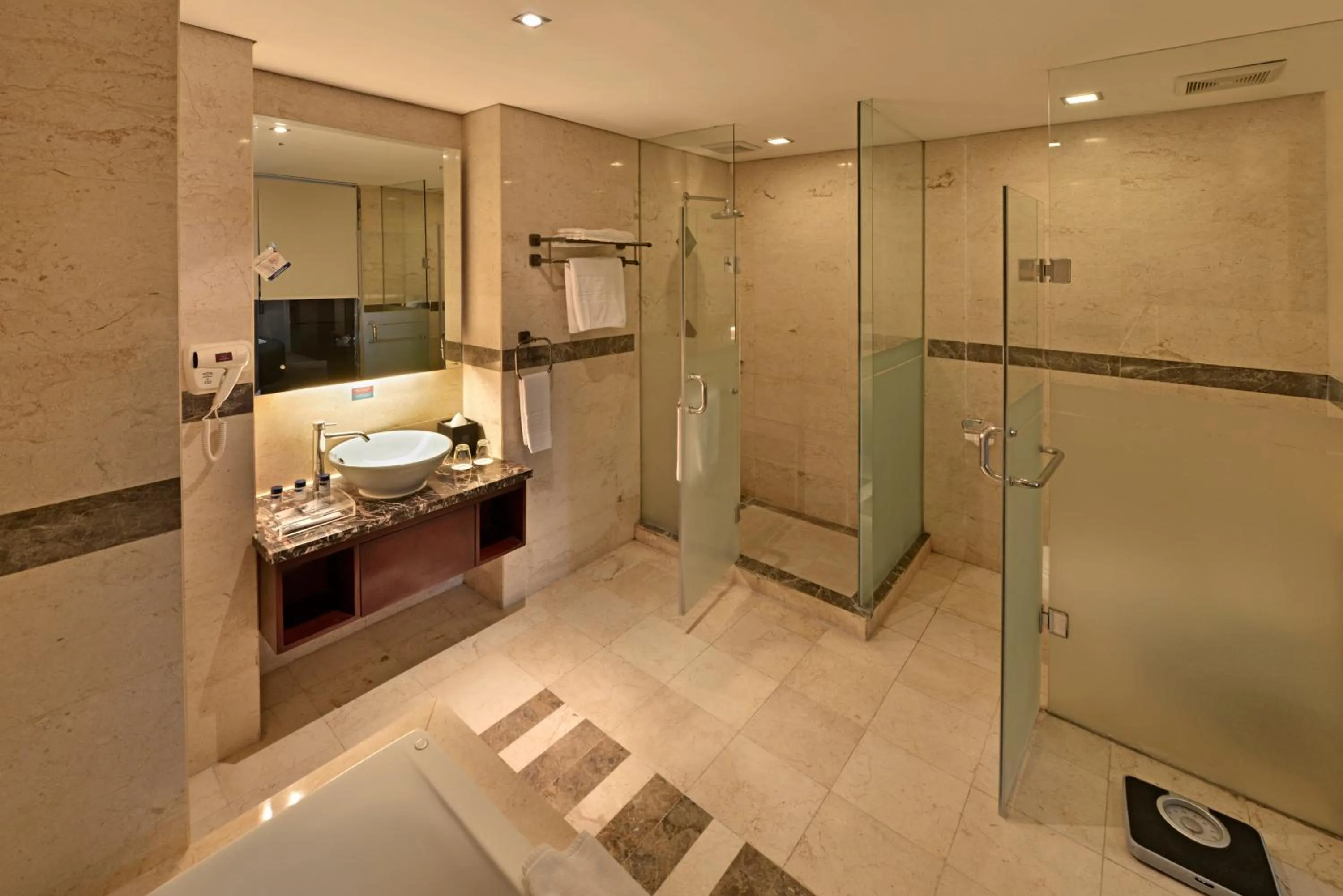 Bathroom in Gino Feruci Kebon Jati by KAGUM Hotels