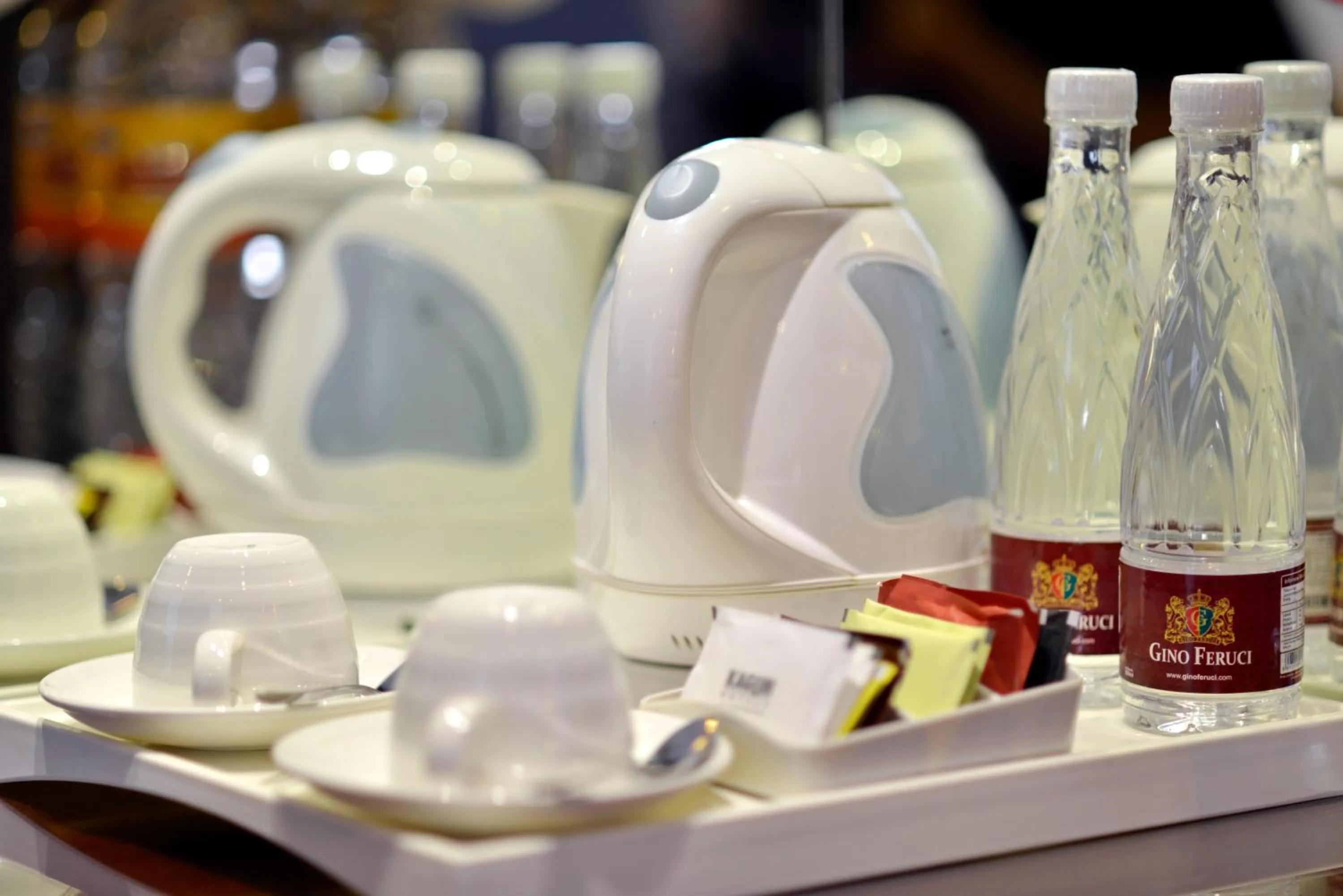Coffee/tea facilities in Gino Feruci Kebon Jati by KAGUM Hotels