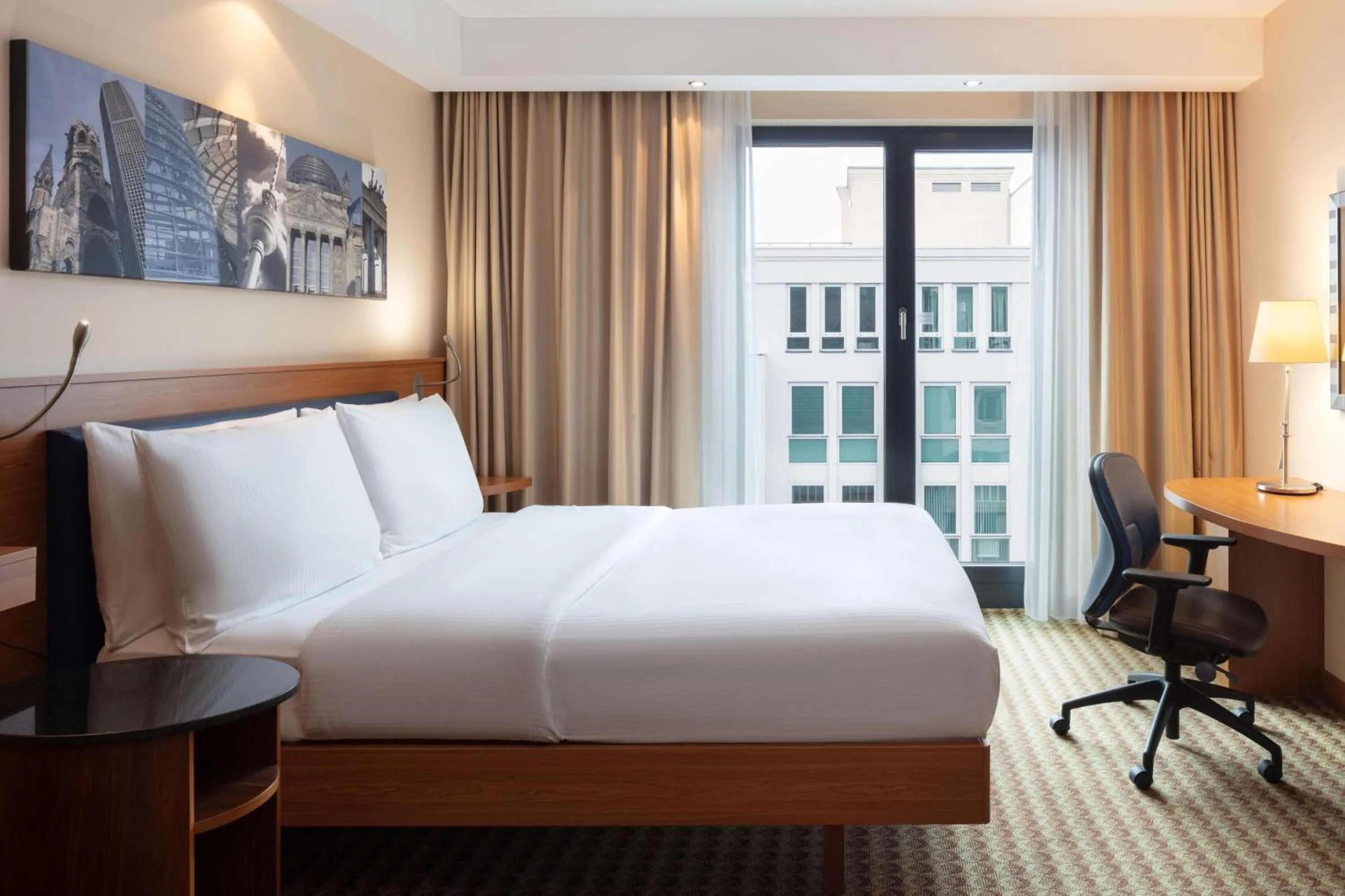 Bedroom, Bed in Hampton by Hilton Berlin City West