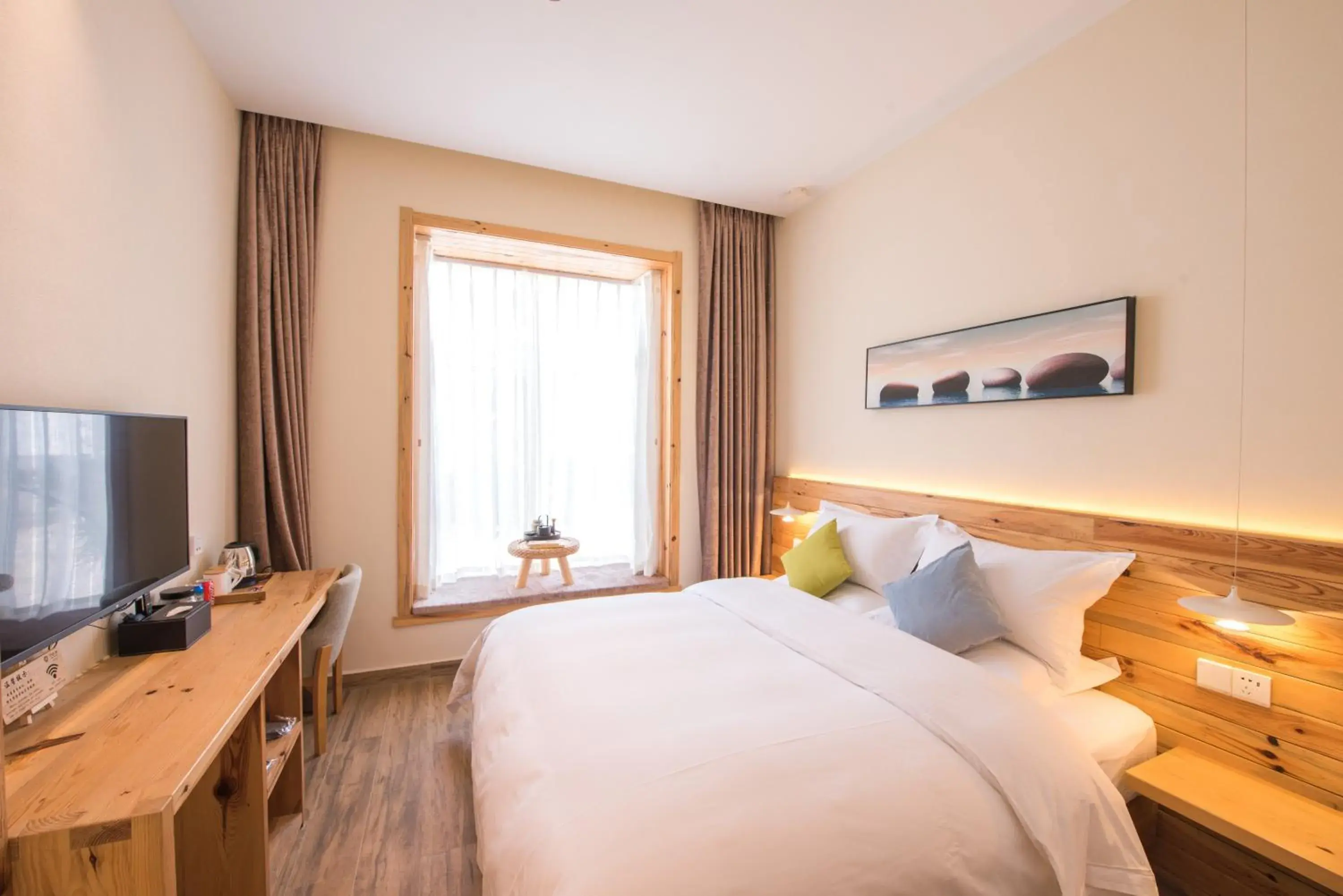 Affordable Queen Room in Yunshan Villa Affordable Queen Room in Yunshan Villa