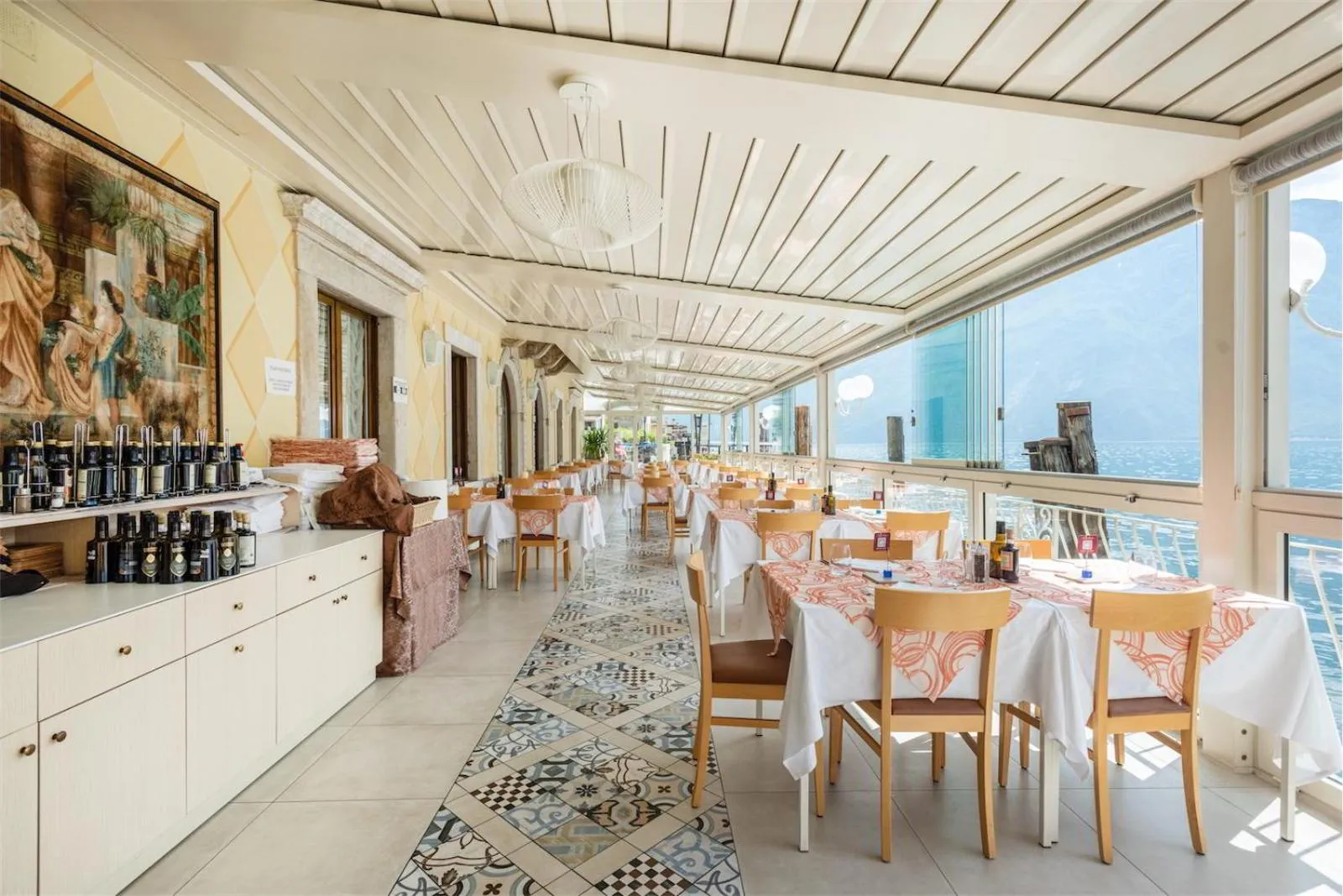 Restaurant/places to eat in Hotel Le Palme