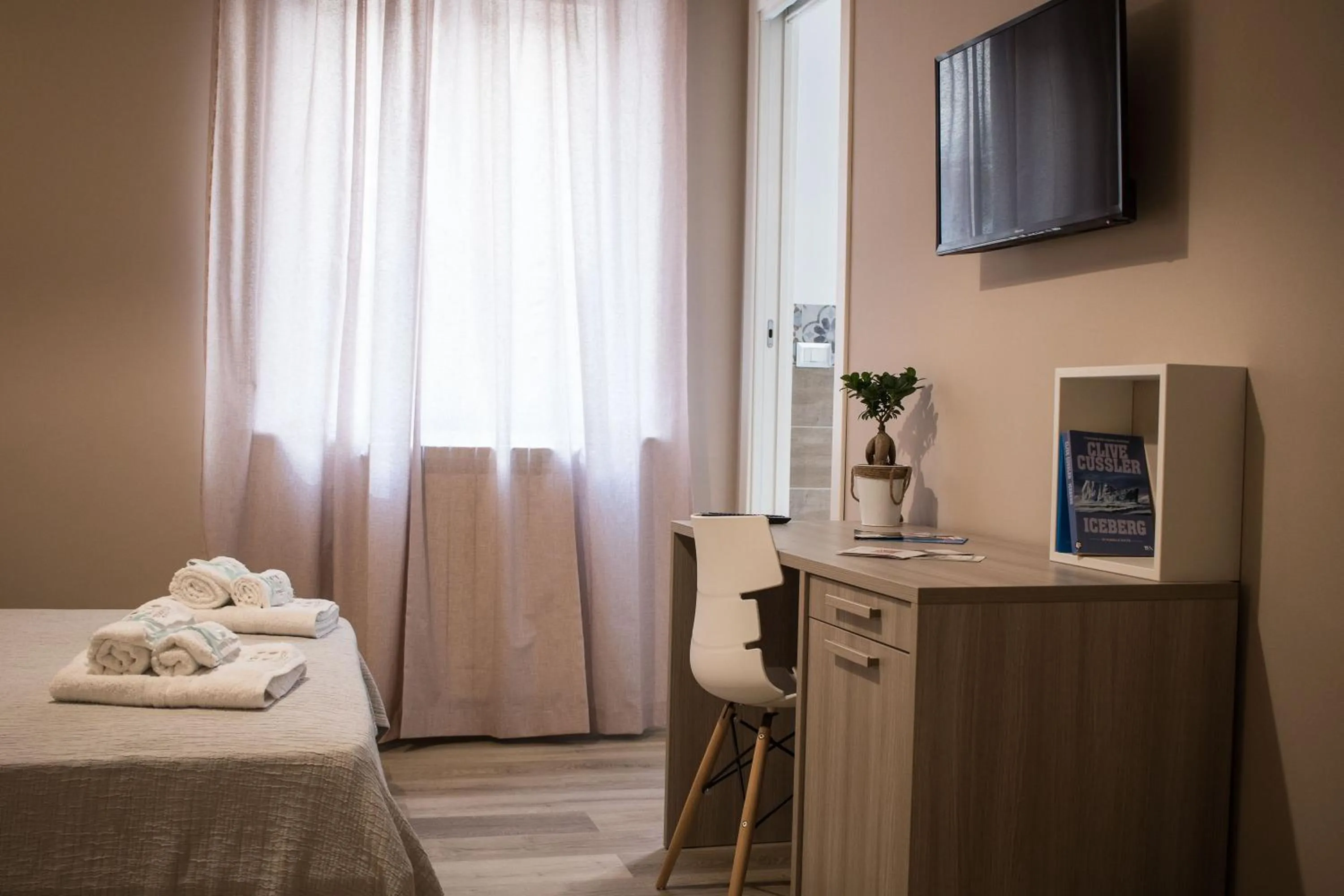 Photo of the whole room, Bed in Bagnasco 18 suite&terrace