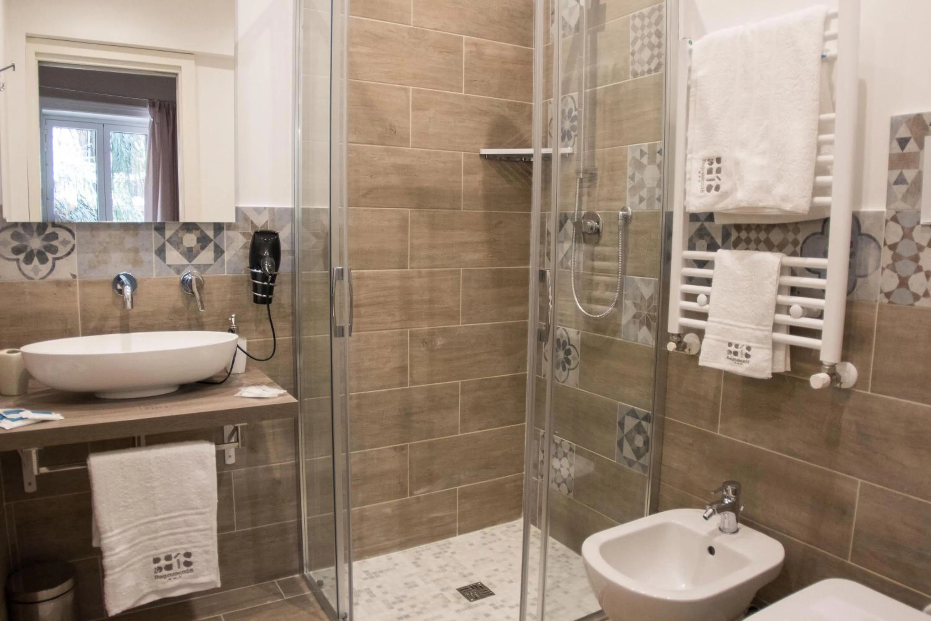 Shower in Bagnasco 18 suite&terrace