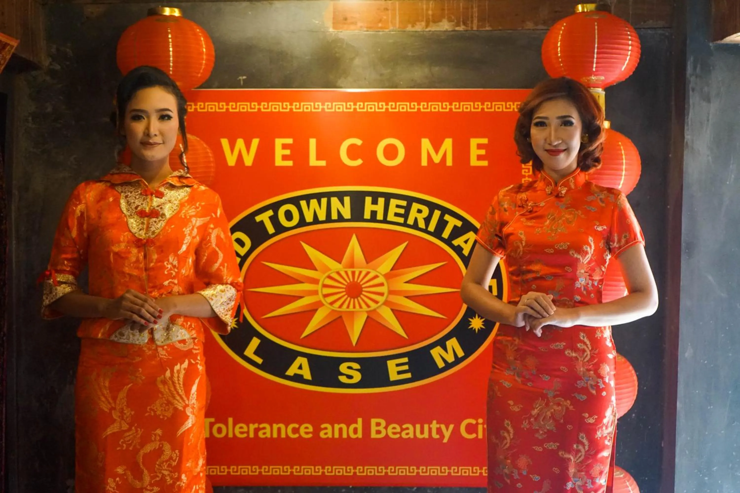 People in Tiongkok Kecil Heritage Lasem