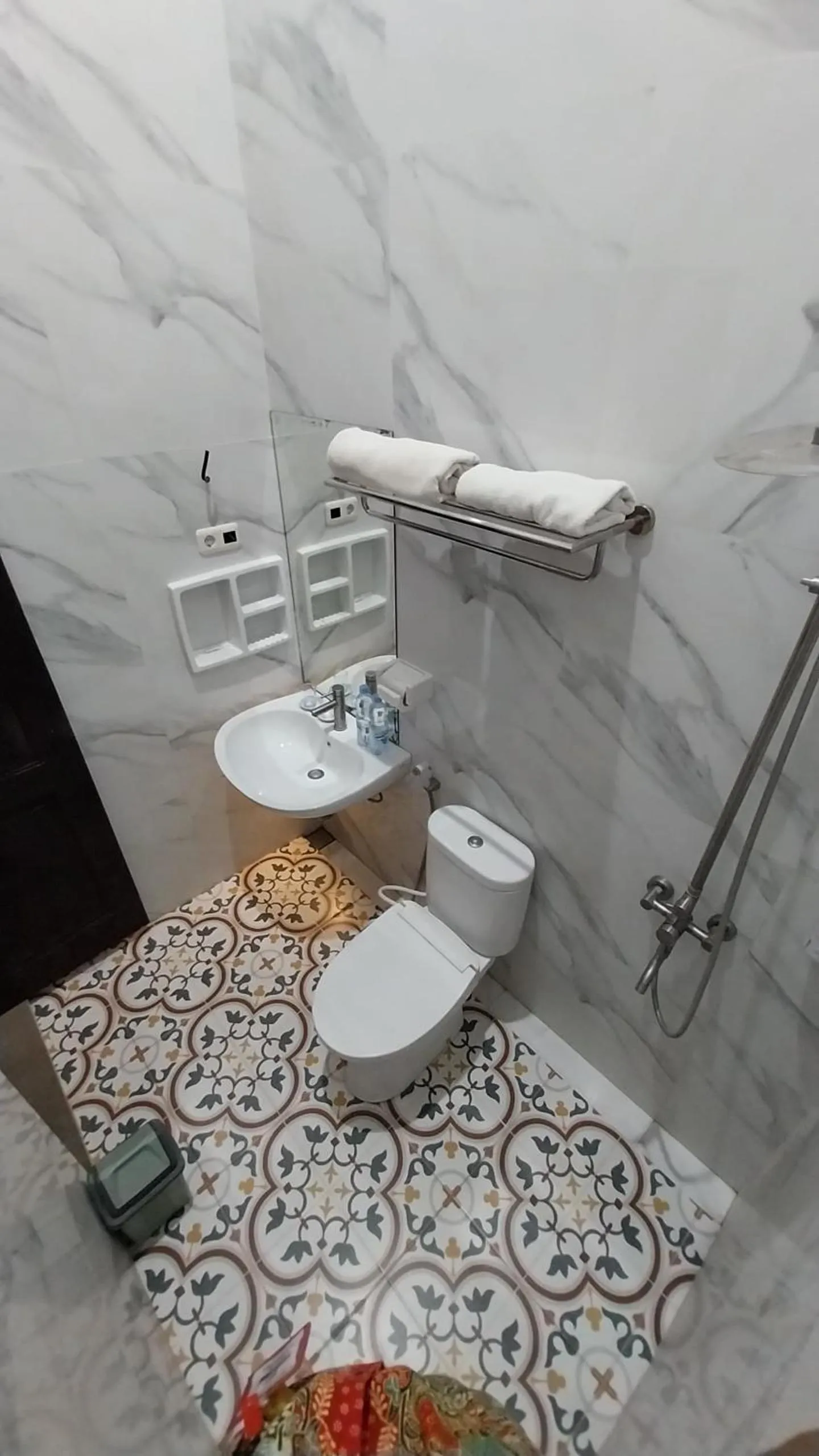 Bathroom in Tiongkok Kecil Heritage Lasem