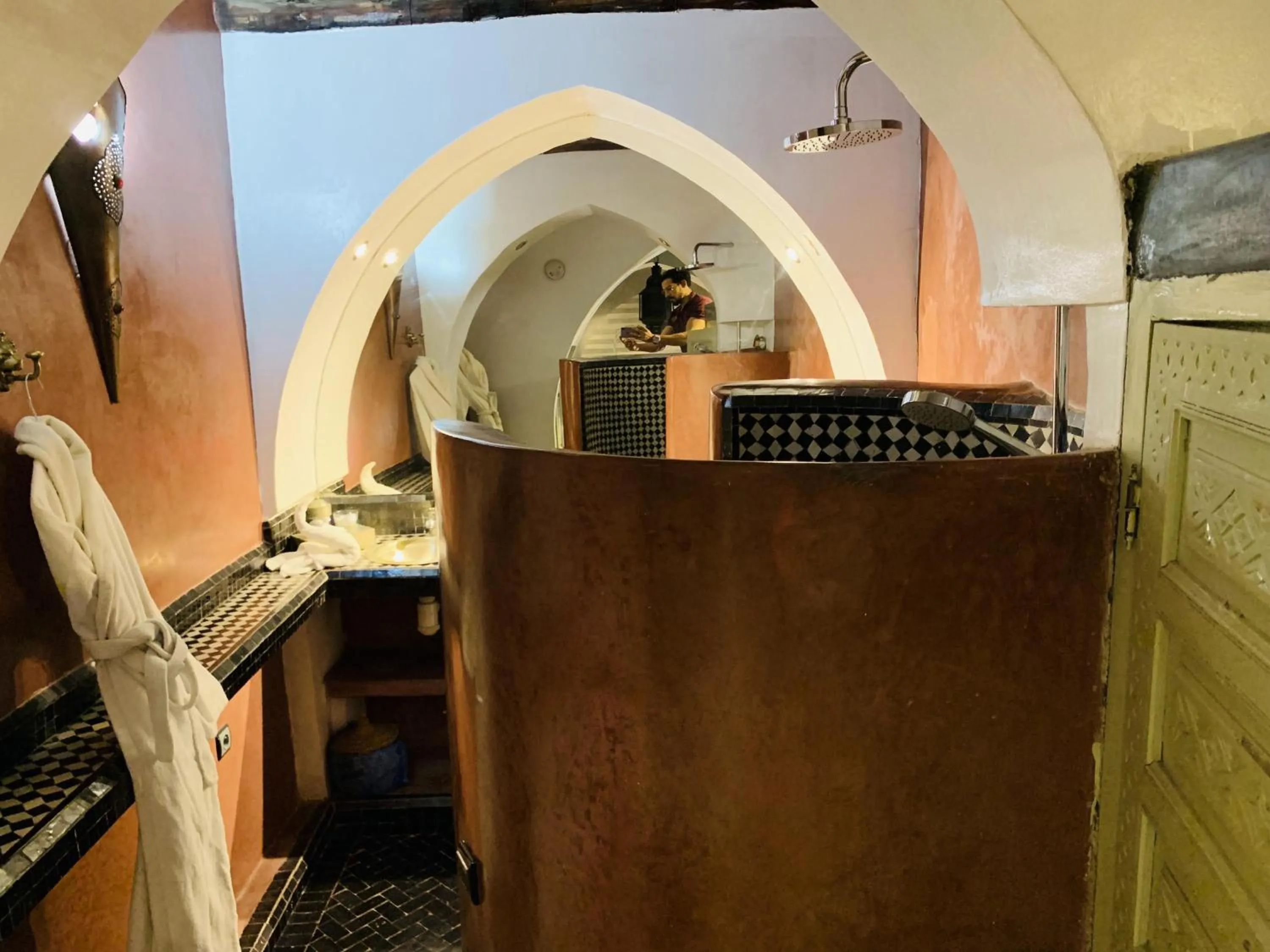 Shower in Riad Moullaoud