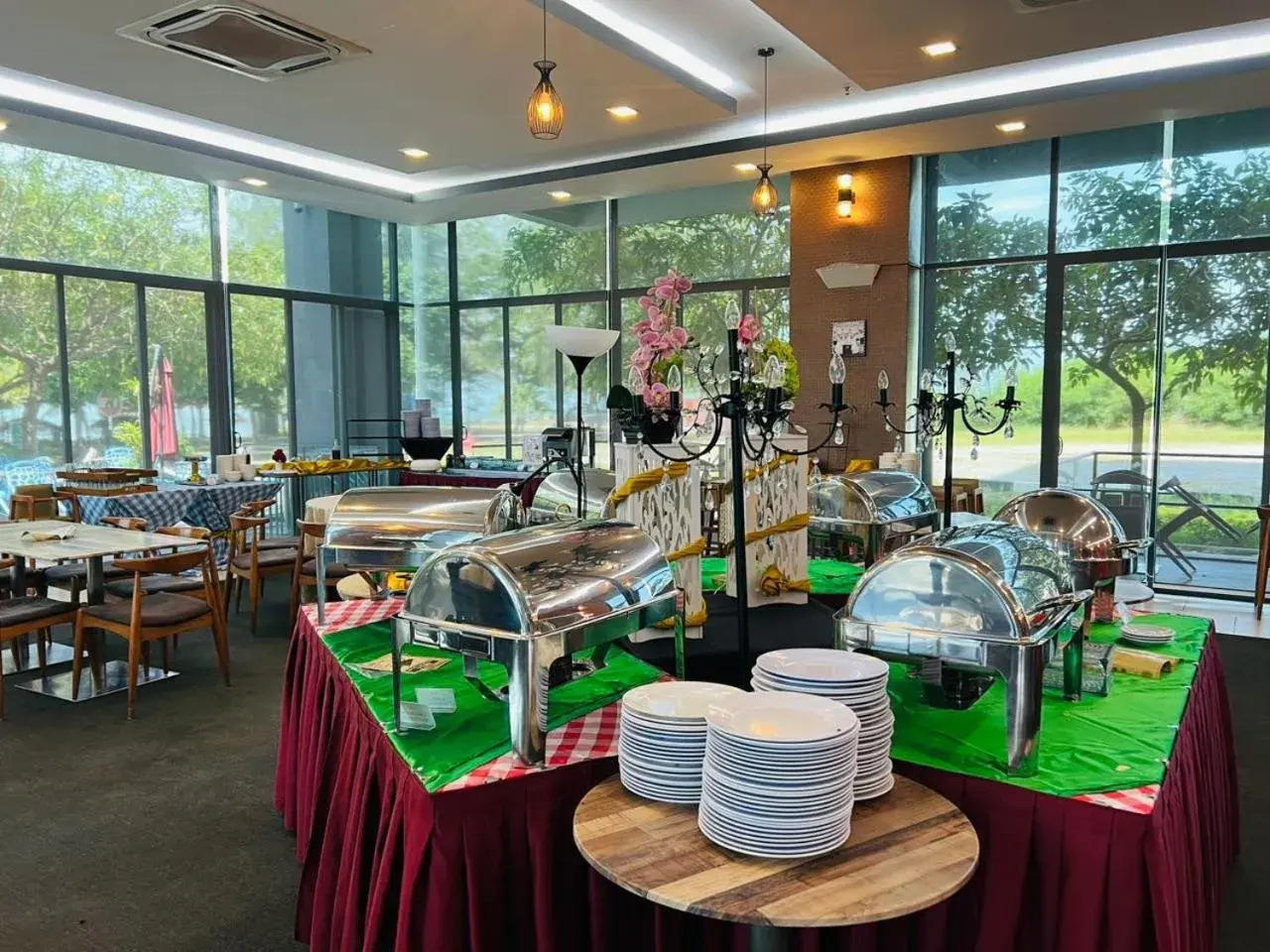 Restaurant/places to eat in D'Wharf Hotel & Serviced Residence Restaurant/places to eat in D'Wharf Hotel & Serviced Residence