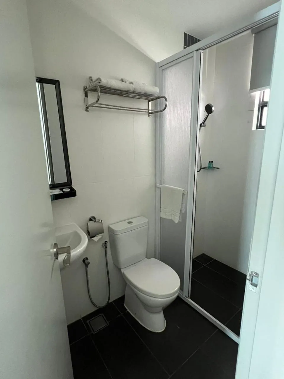 Shower in D'Wharf Hotel & Serviced Residence