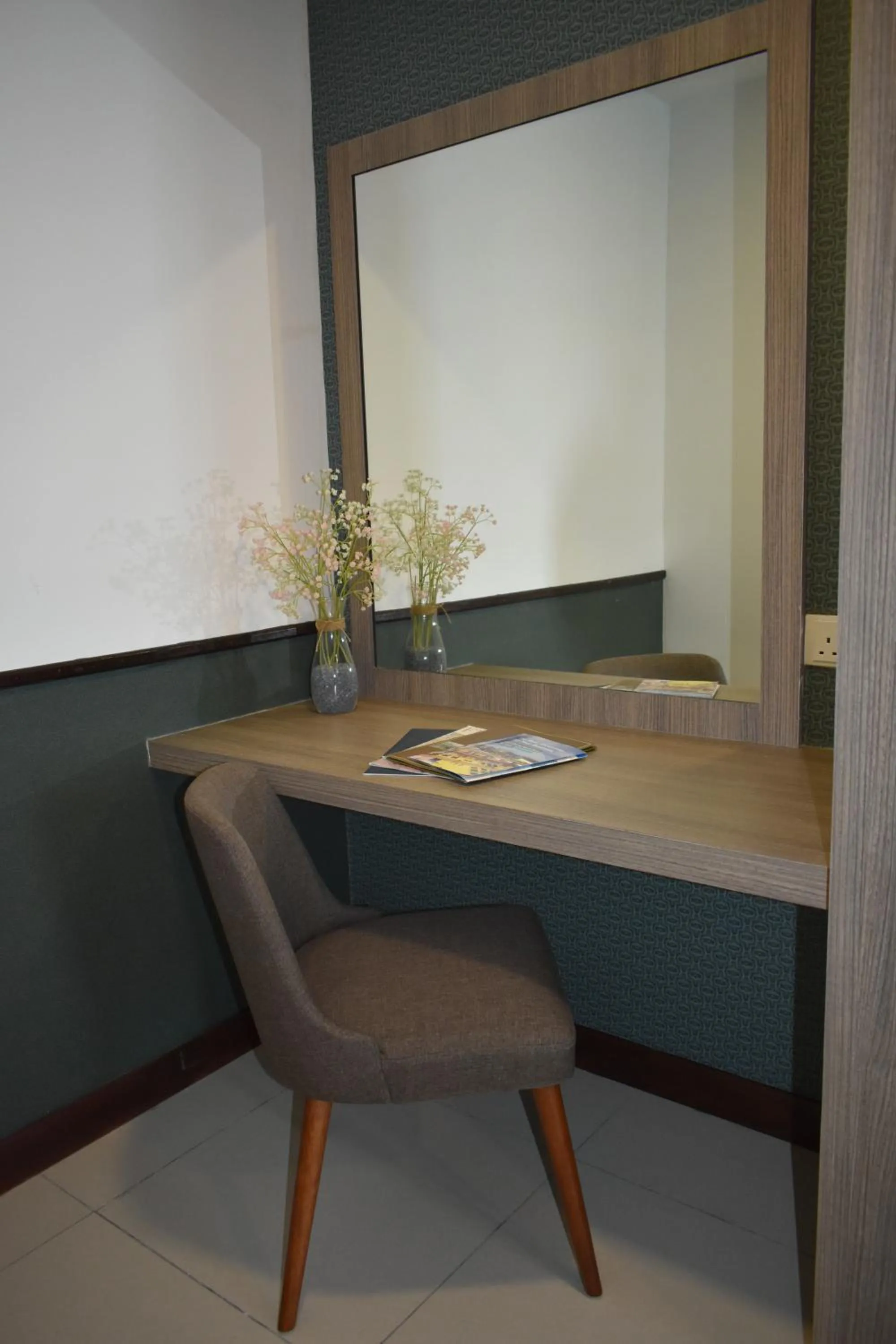 hair dresser in D'Wharf Hotel & Serviced Residence