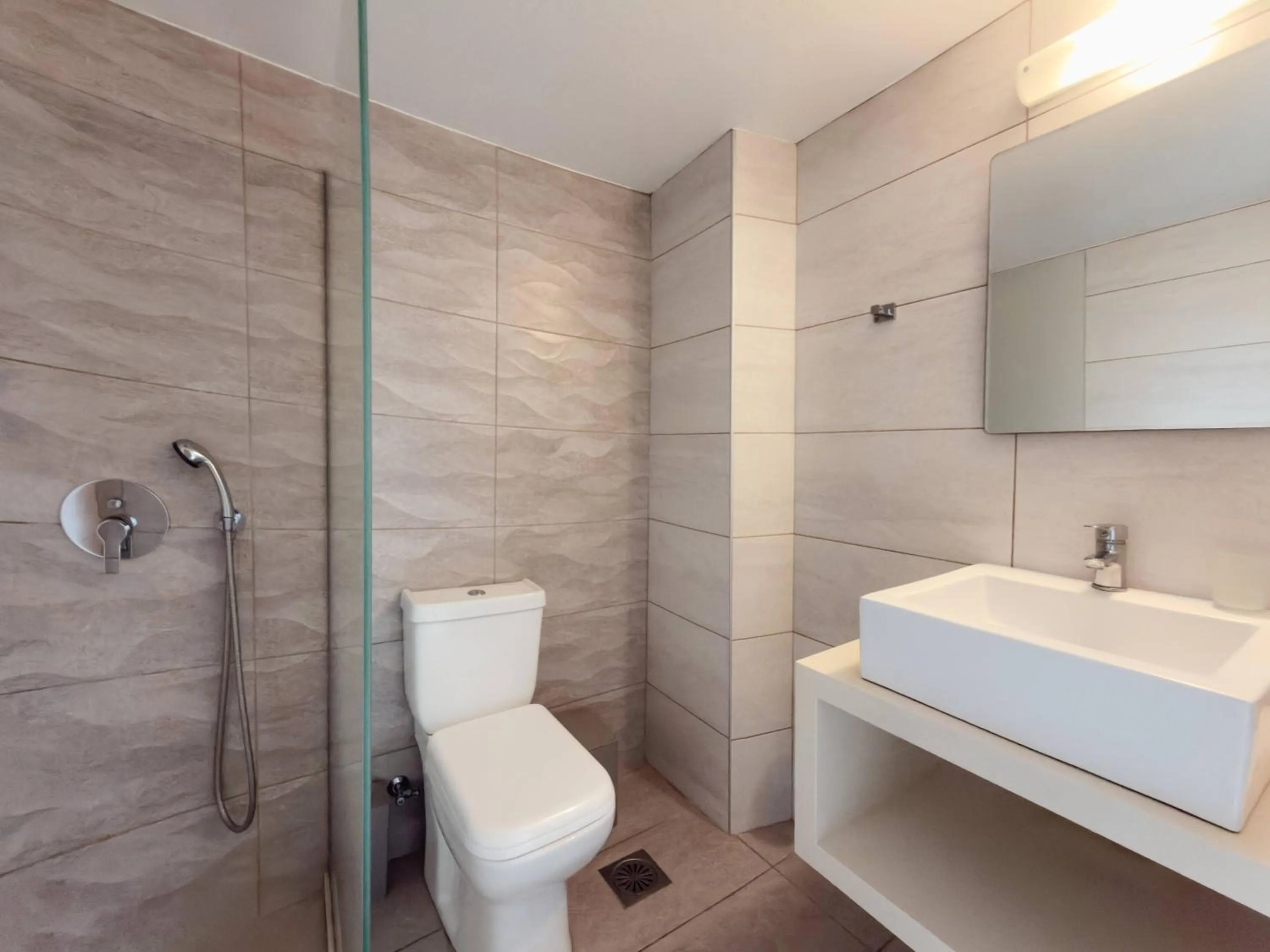 Bathroom in Mastorakis Hotel and Studios