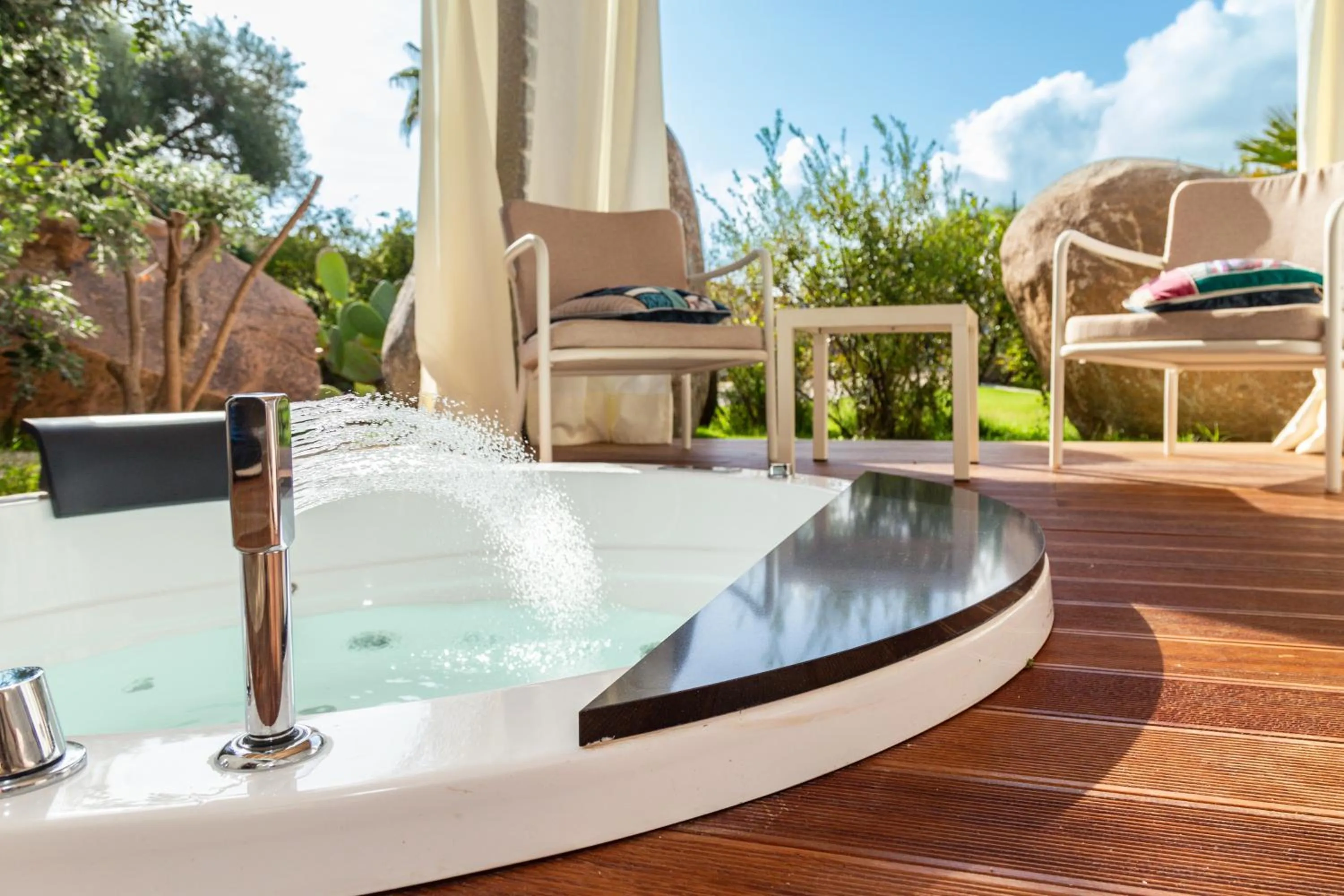 Hot Tub in Corte Bianca - Adults Only & SPA - Bovis Hotels