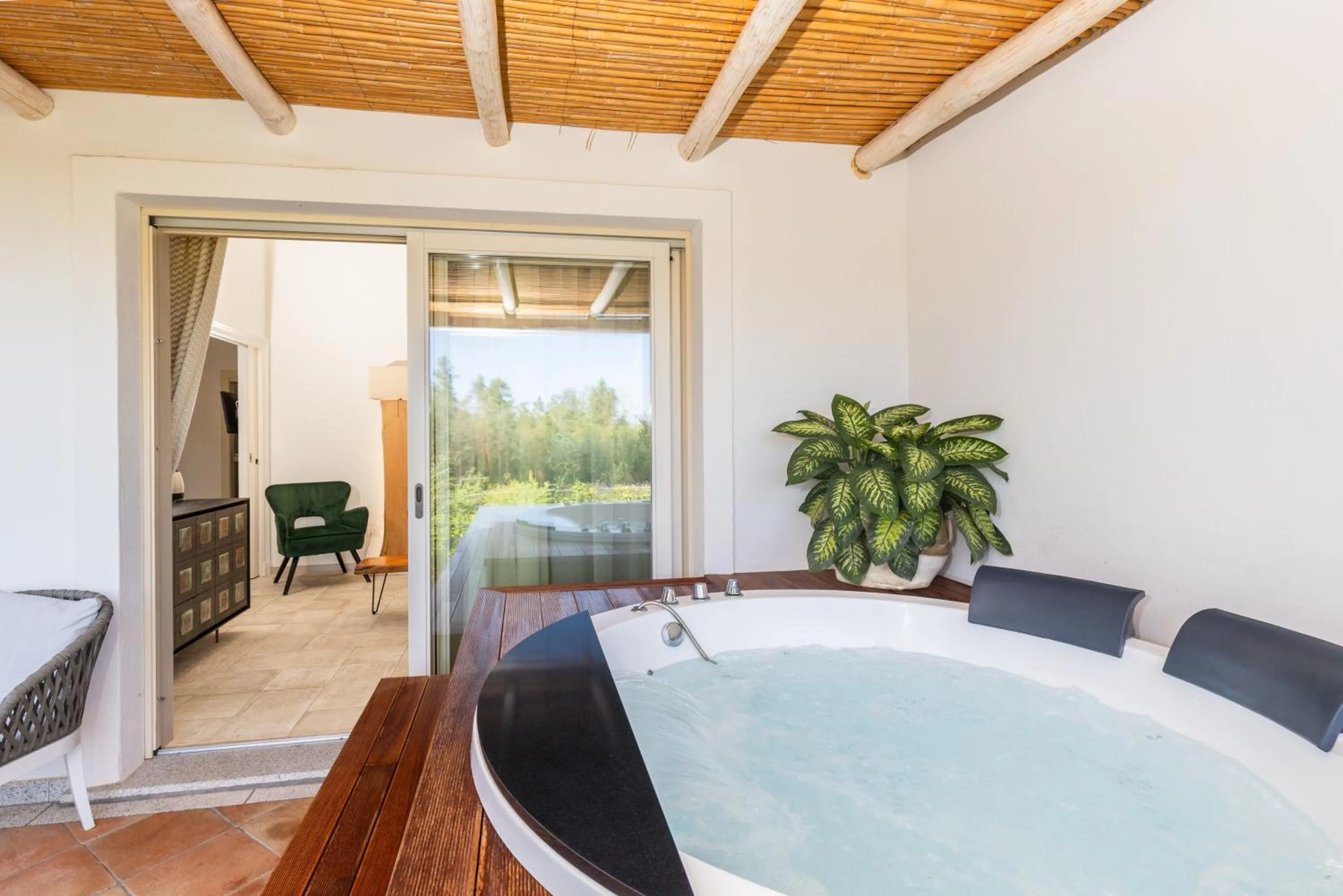 Hot Tub in Corte Bianca - Adults Only & SPA - Bovis Hotels