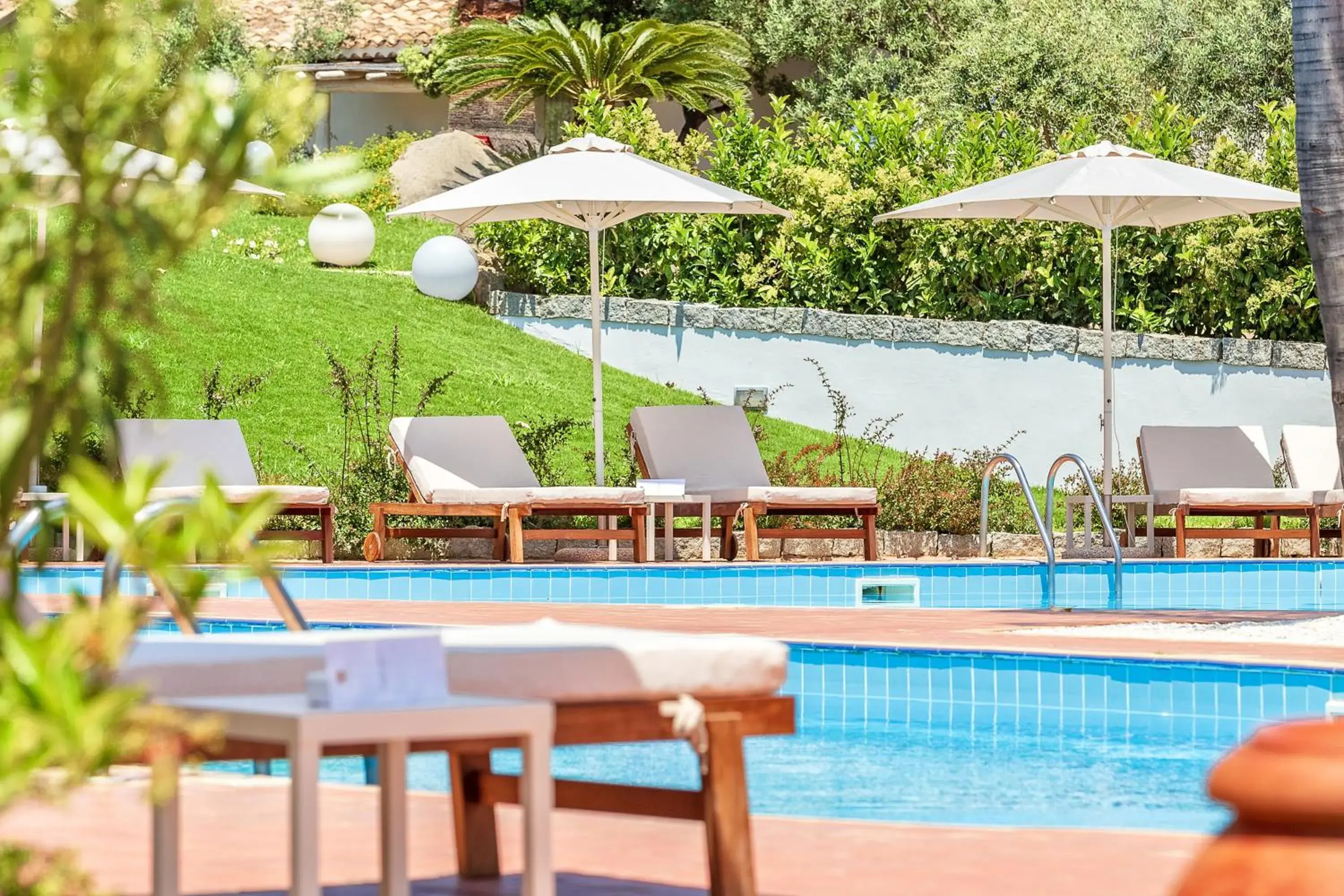 Swimming pool in Corte Bianca - Adults Only & SPA - Bovis Hotels Swimming pool in Corte Bianca - Adults Only & SPA - Bovis Hotels