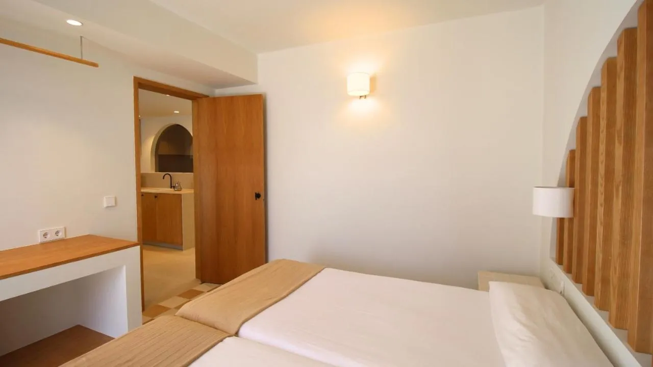 Bed in Neptuno Suites - Adults Only